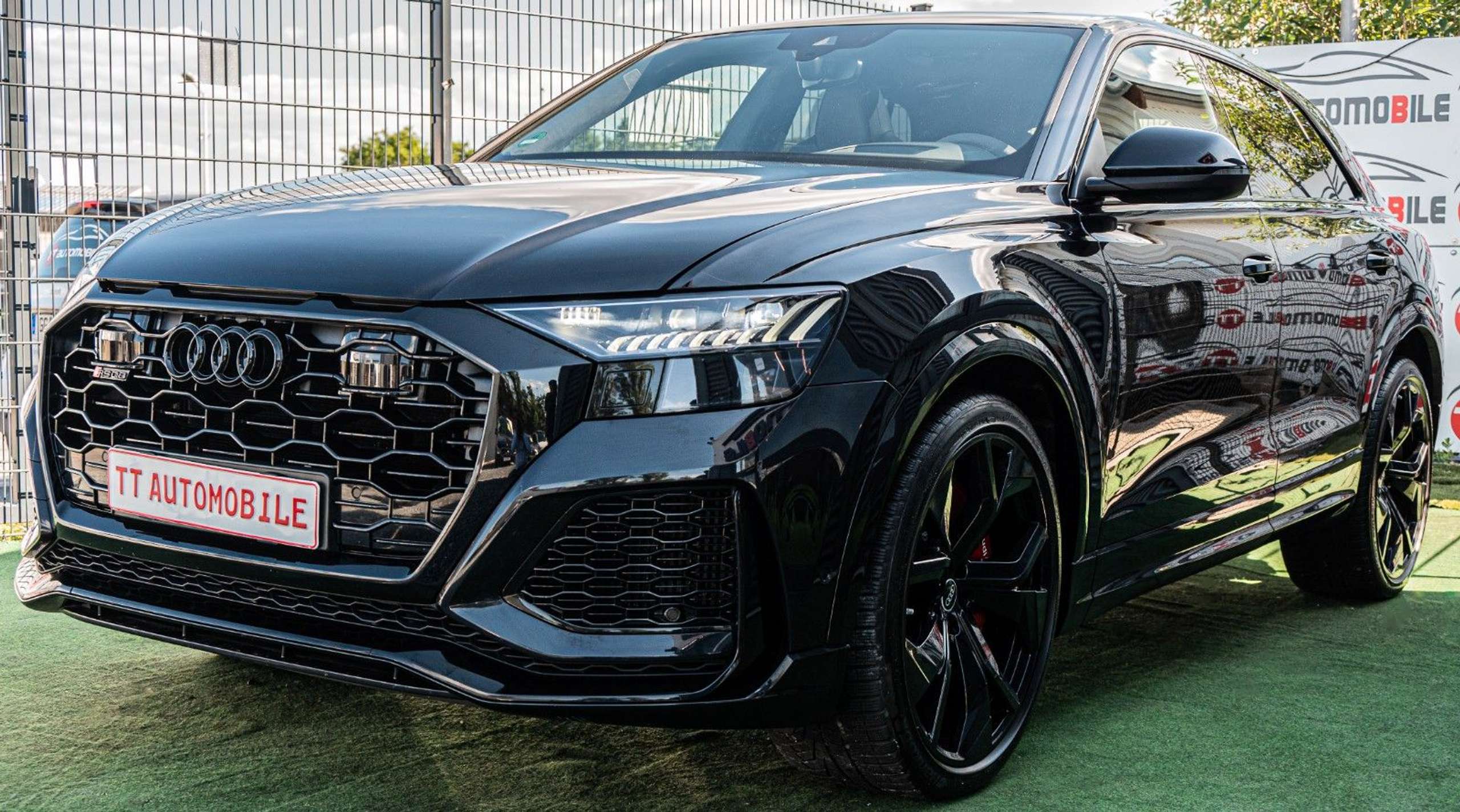 Audi - RS Q8