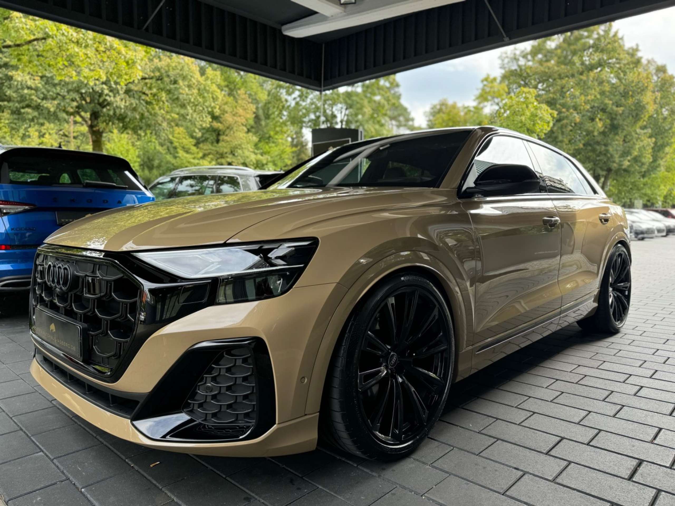 Audi - Q8