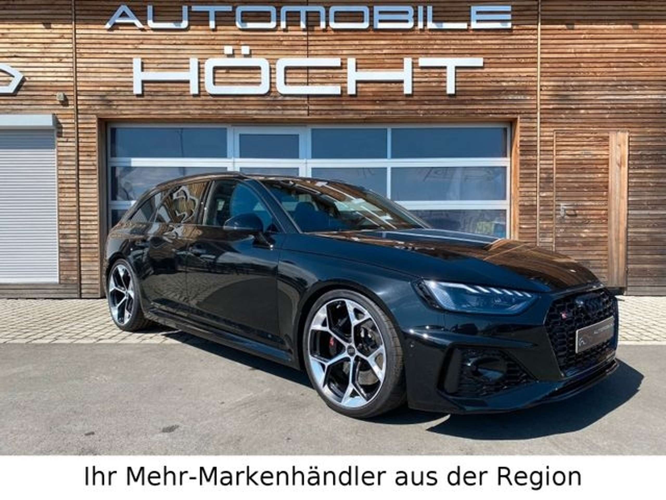 Audi - RS4