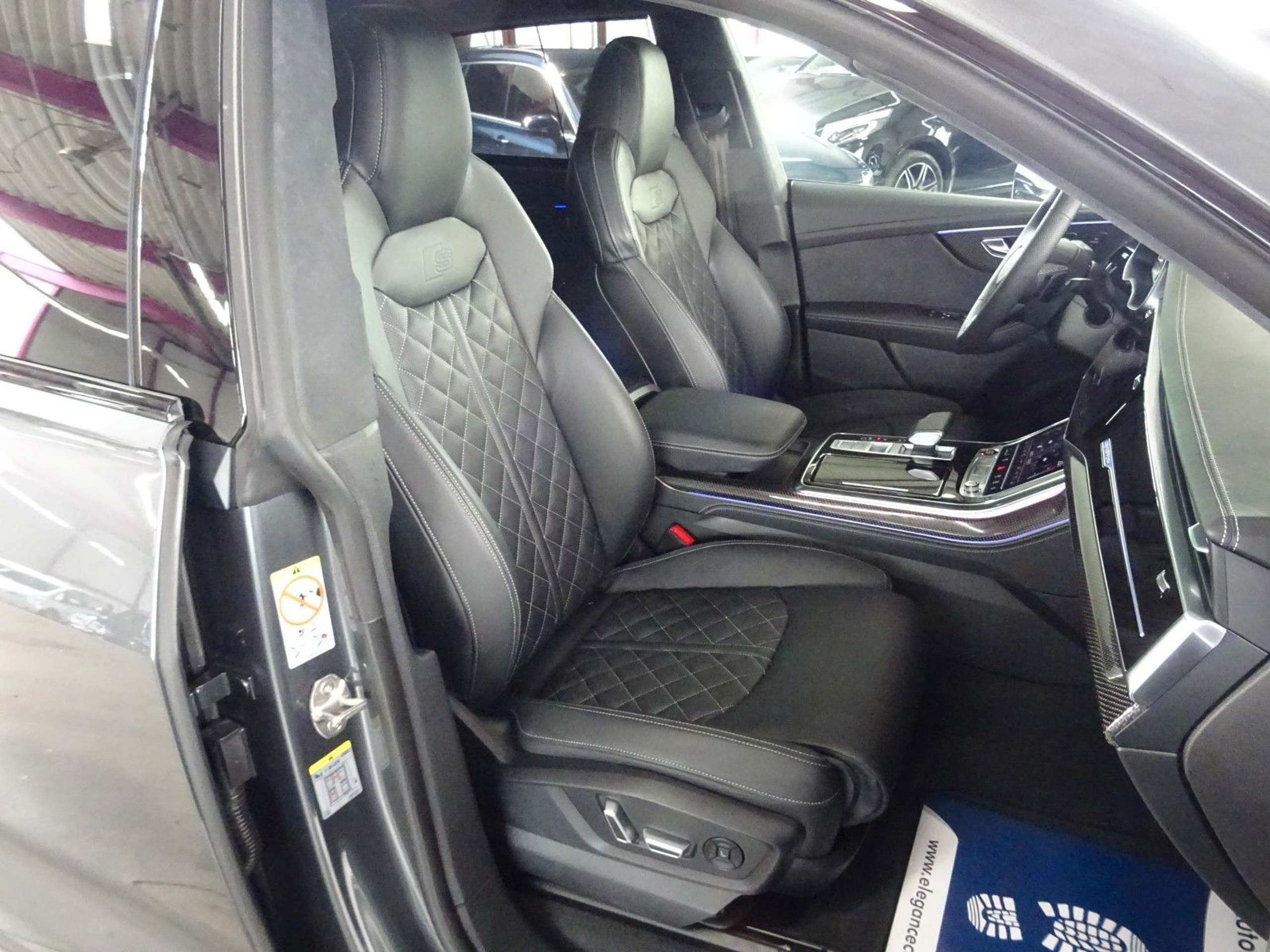 Audi - SQ8