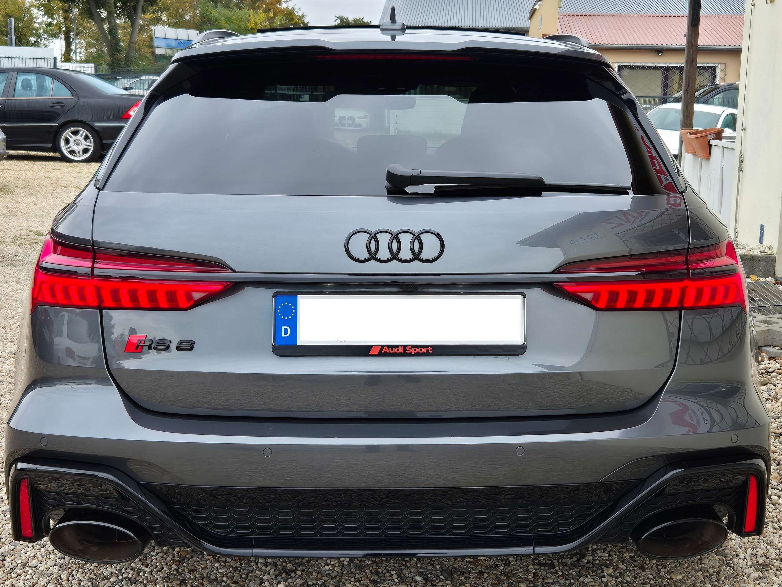 Audi - RS6