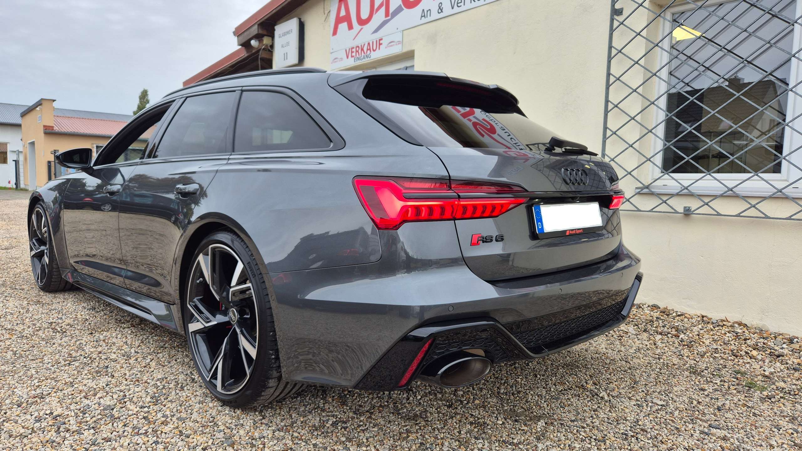 Audi - RS6