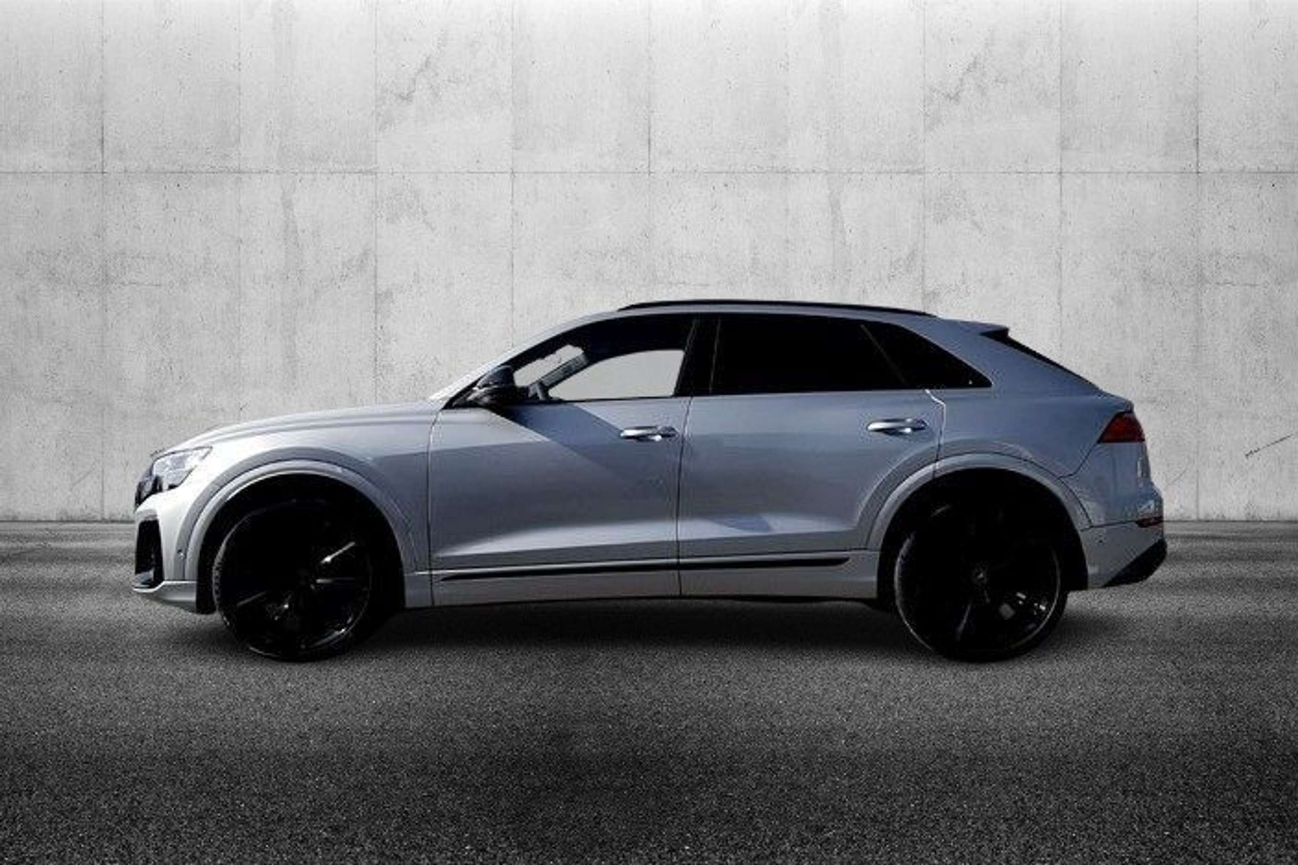 Audi - Q8