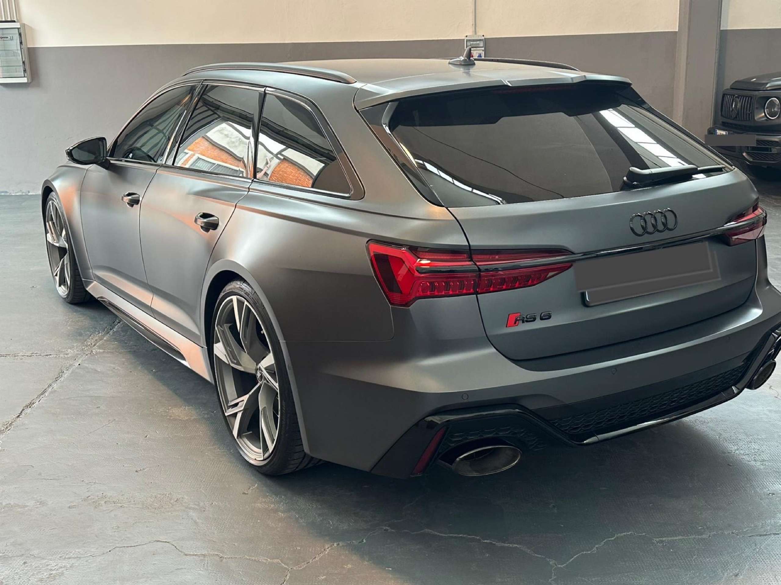 Audi - RS6