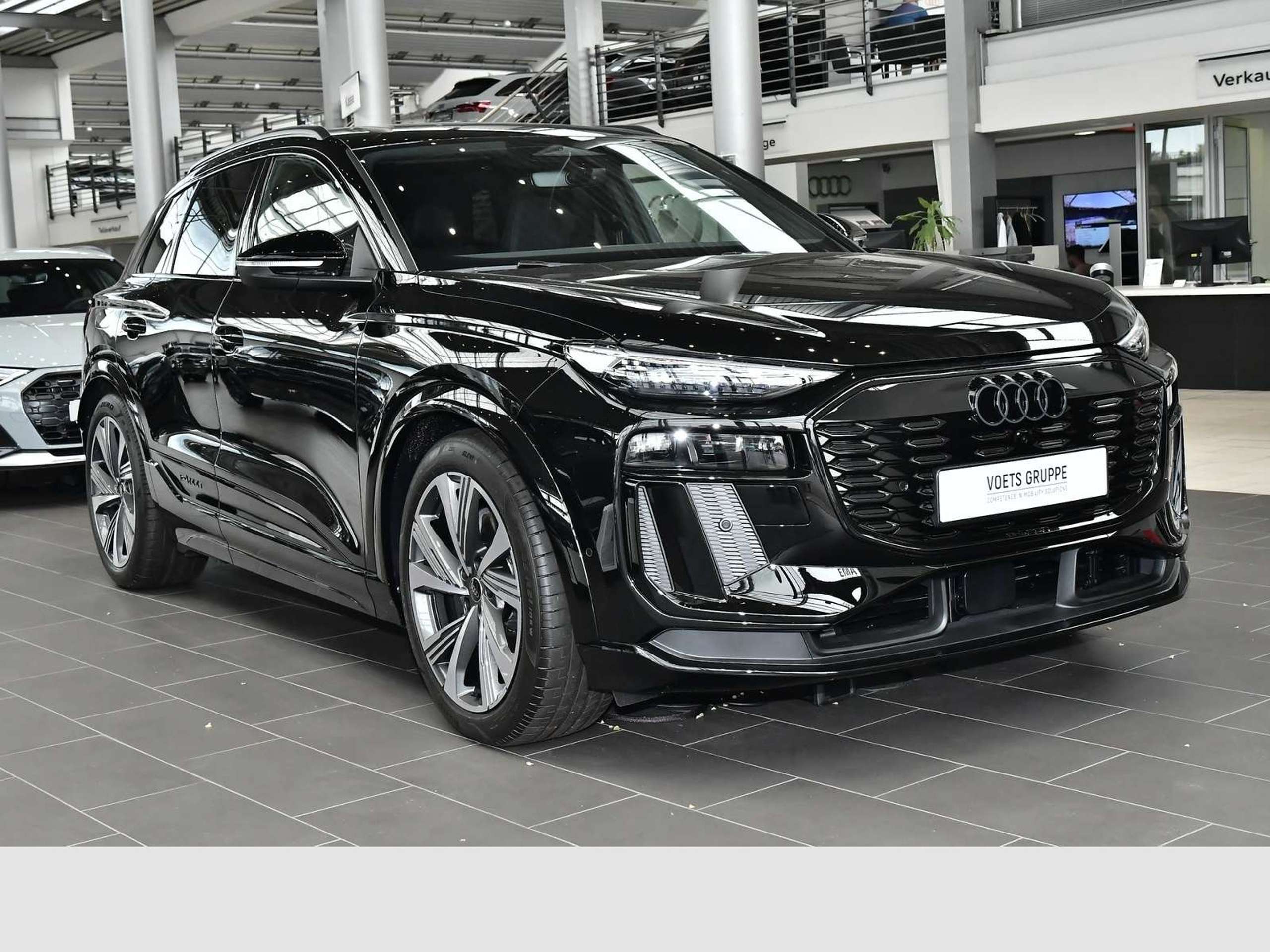 Audi - SQ6