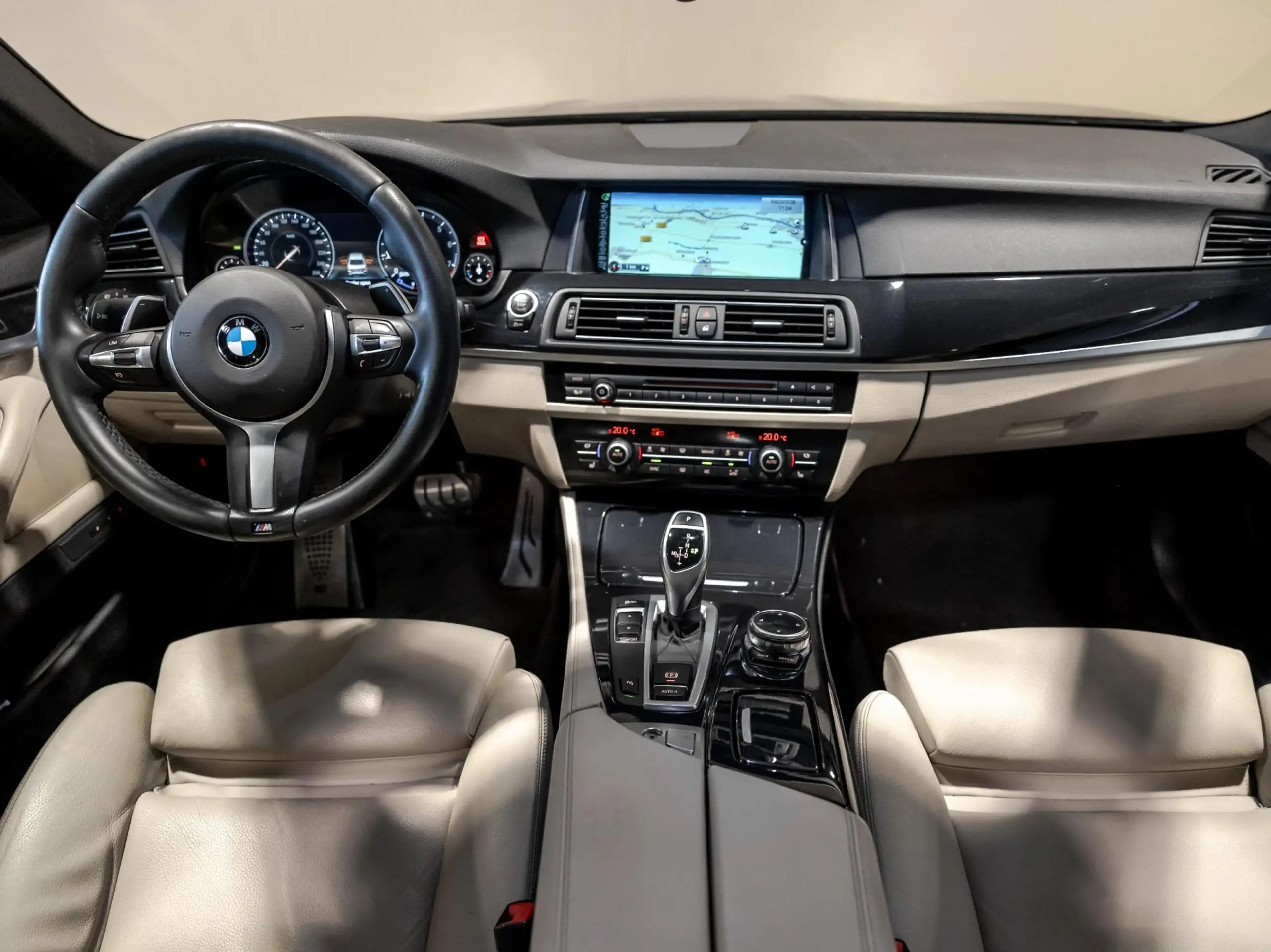 BMW - 528