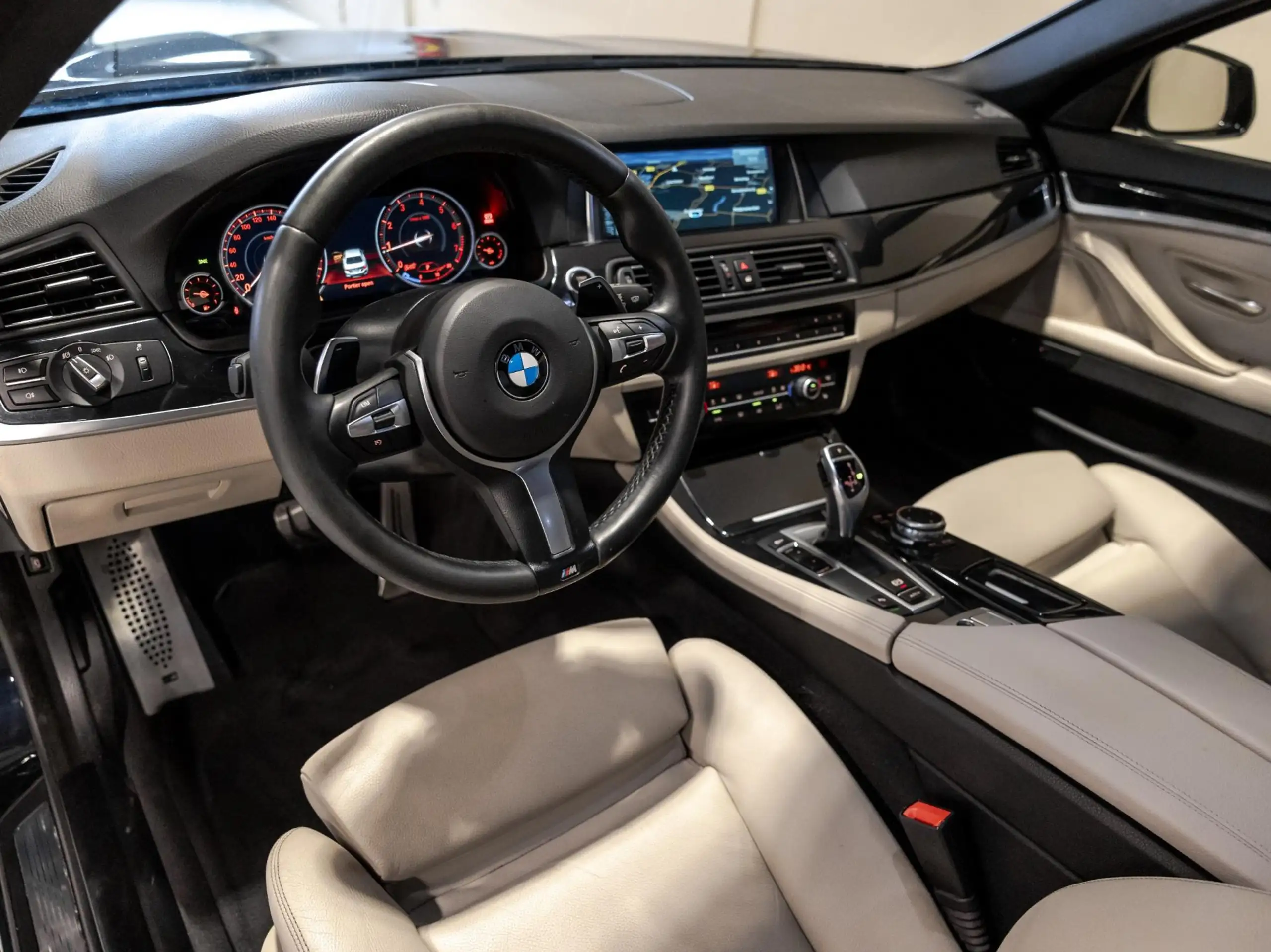 BMW - 528