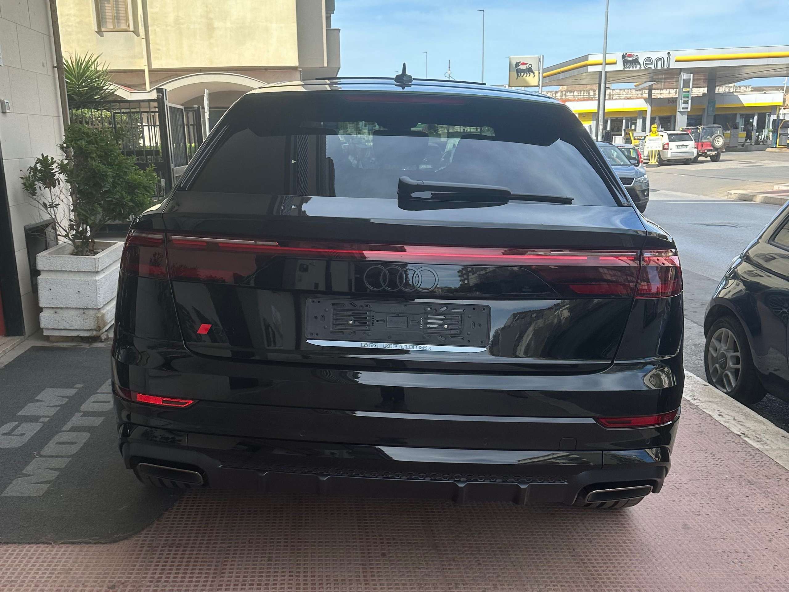 Audi - Q8