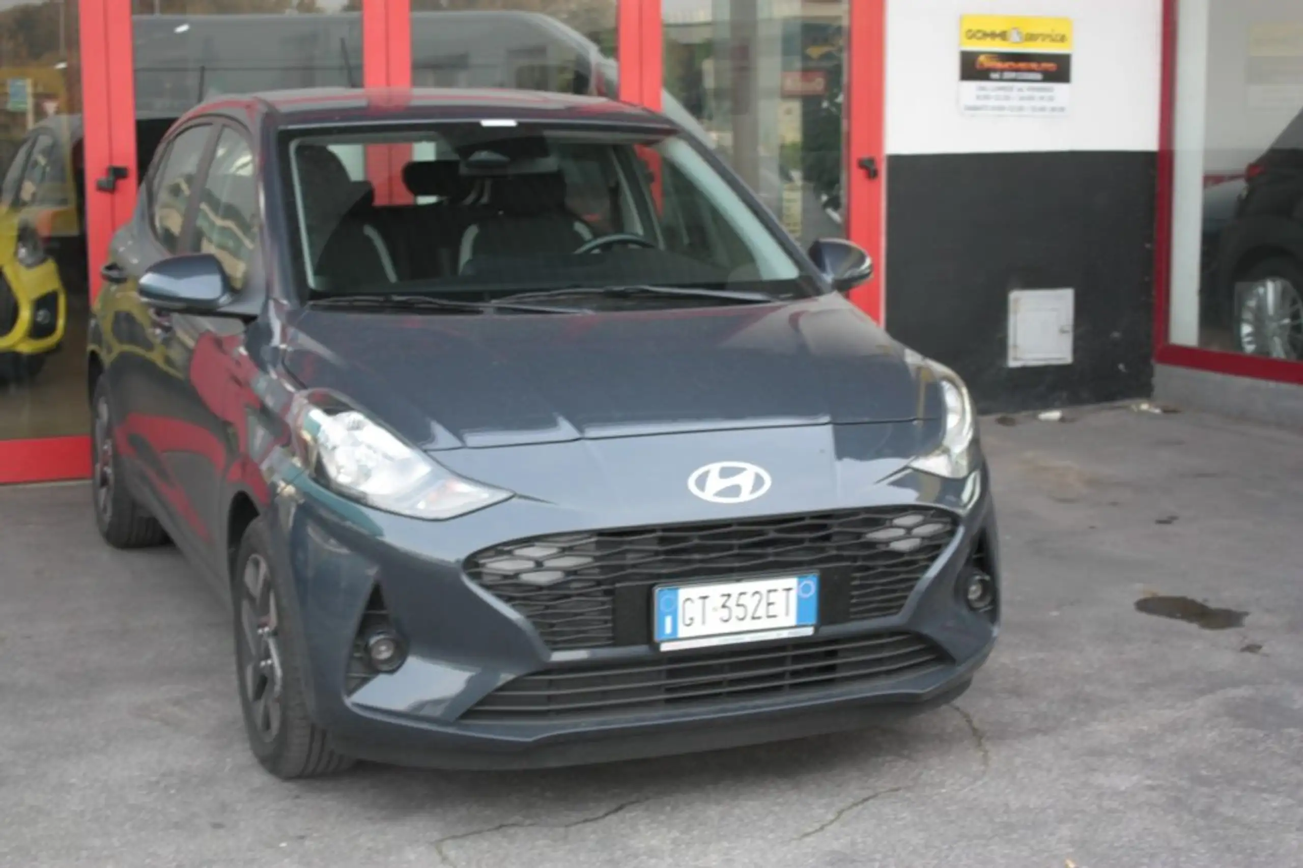 Hyundai - i10