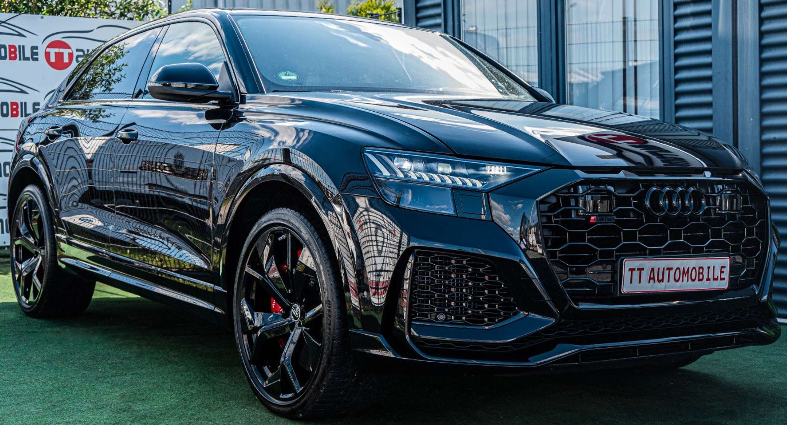 Audi - RS Q8