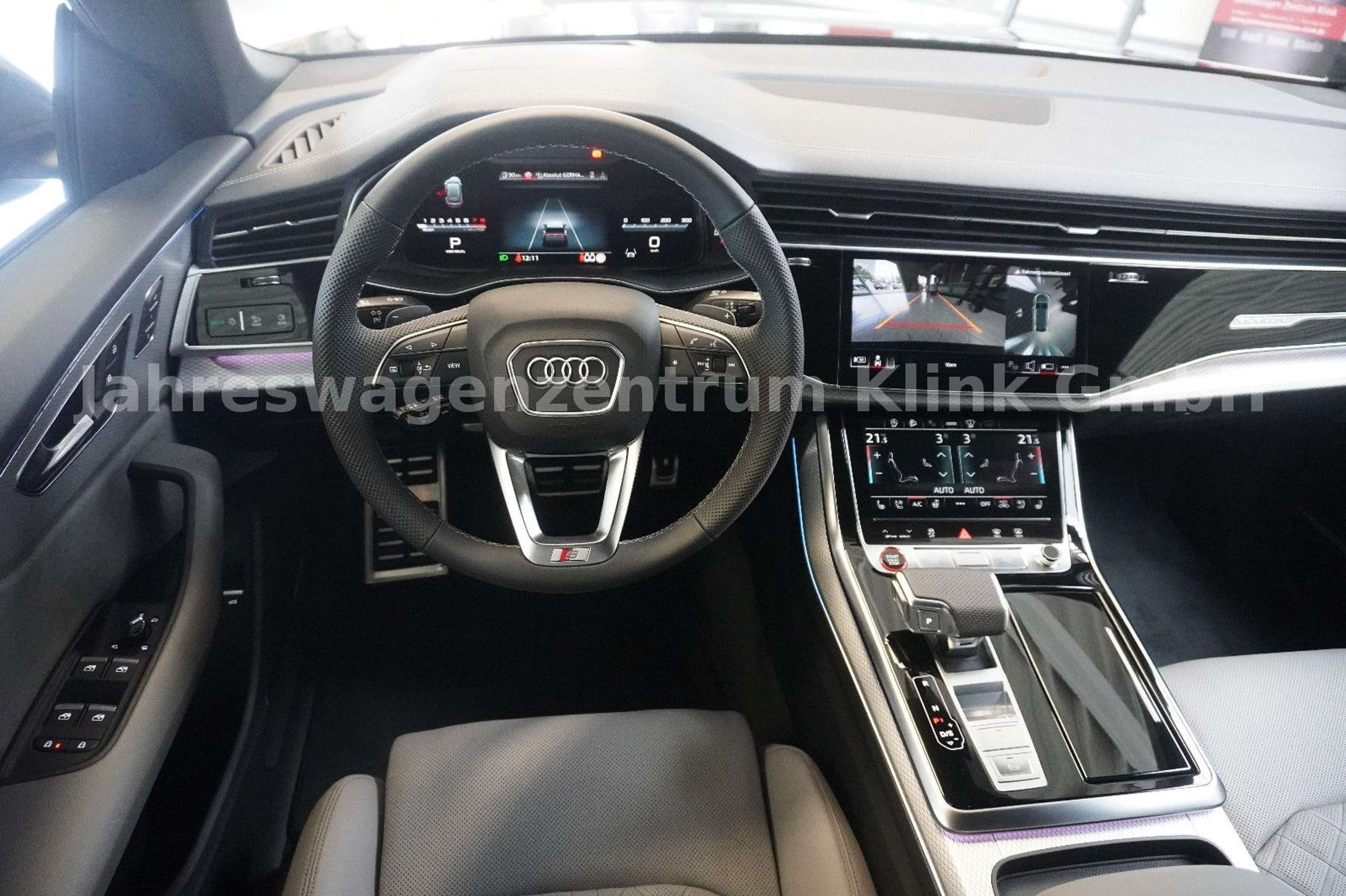 Audi - SQ8