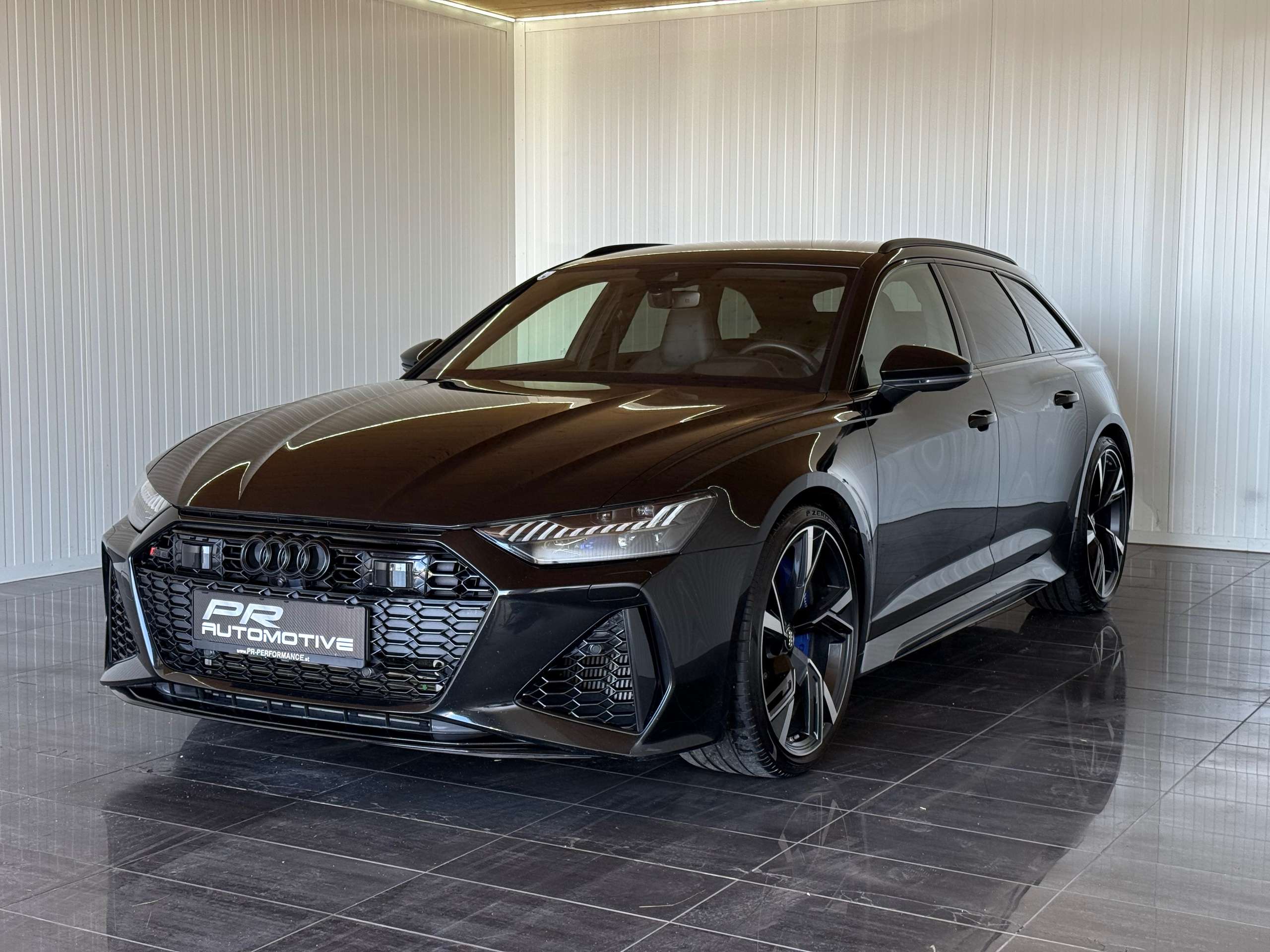 Audi - RS6