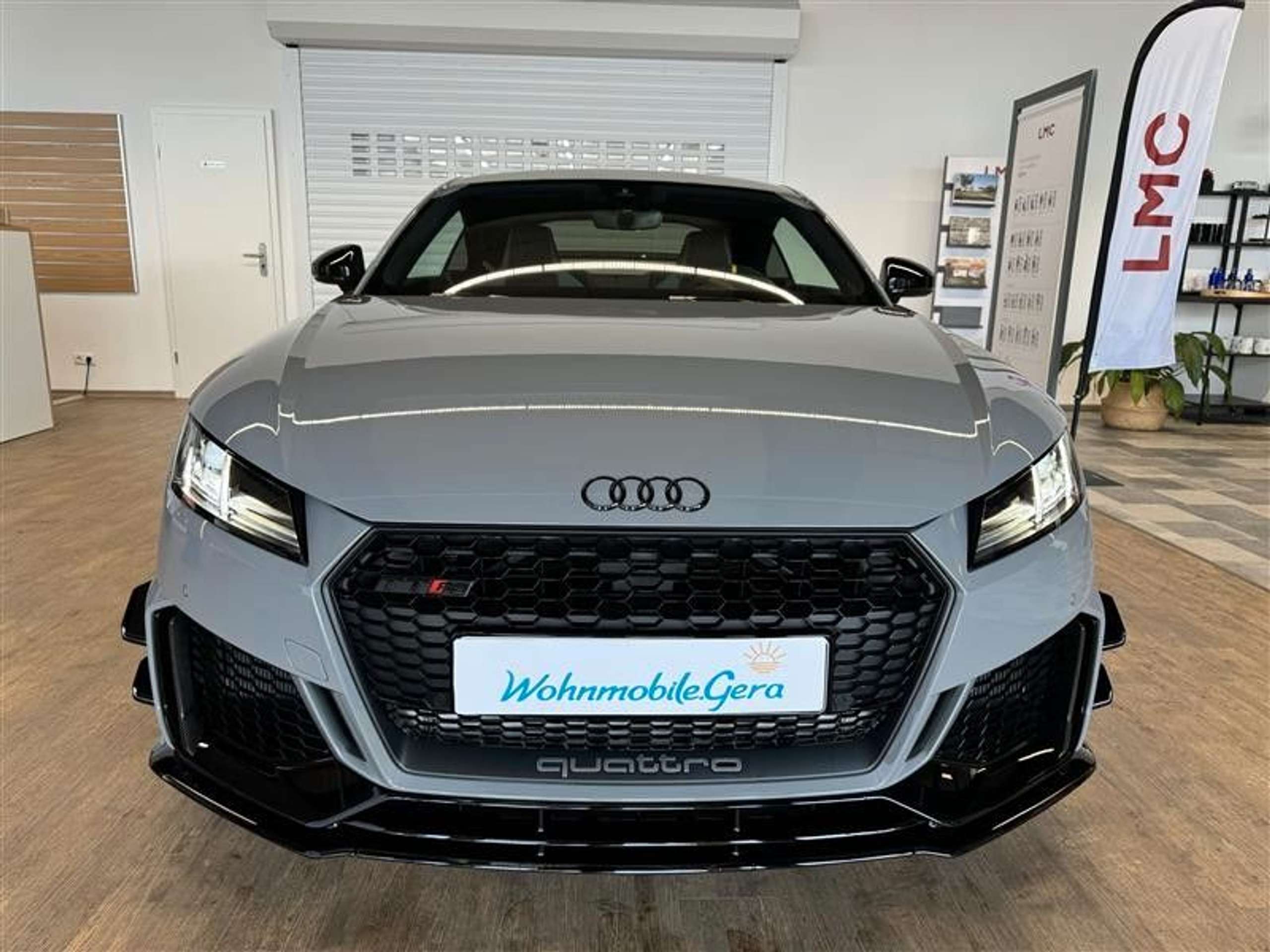 Audi - TT RS