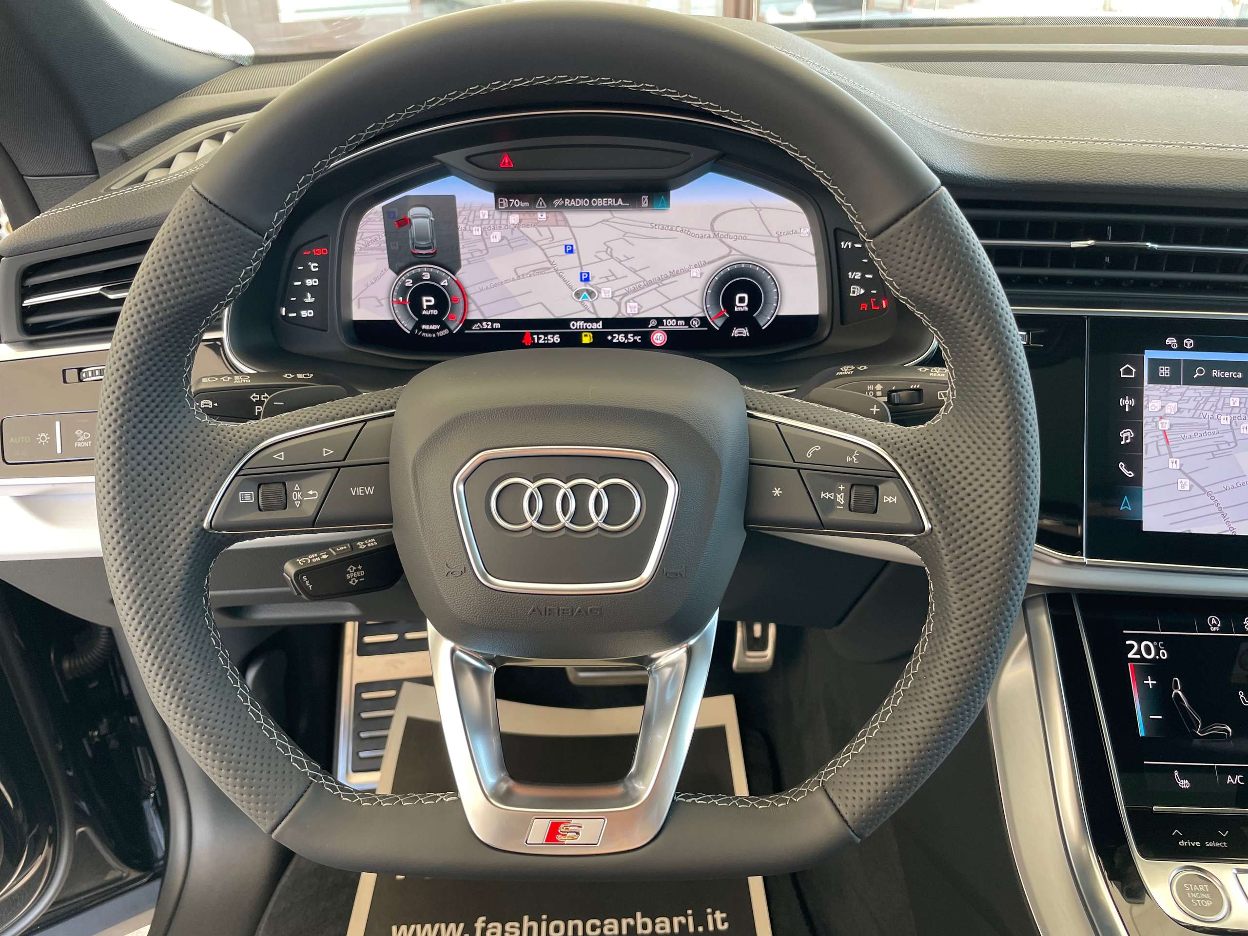 Audi - Q8