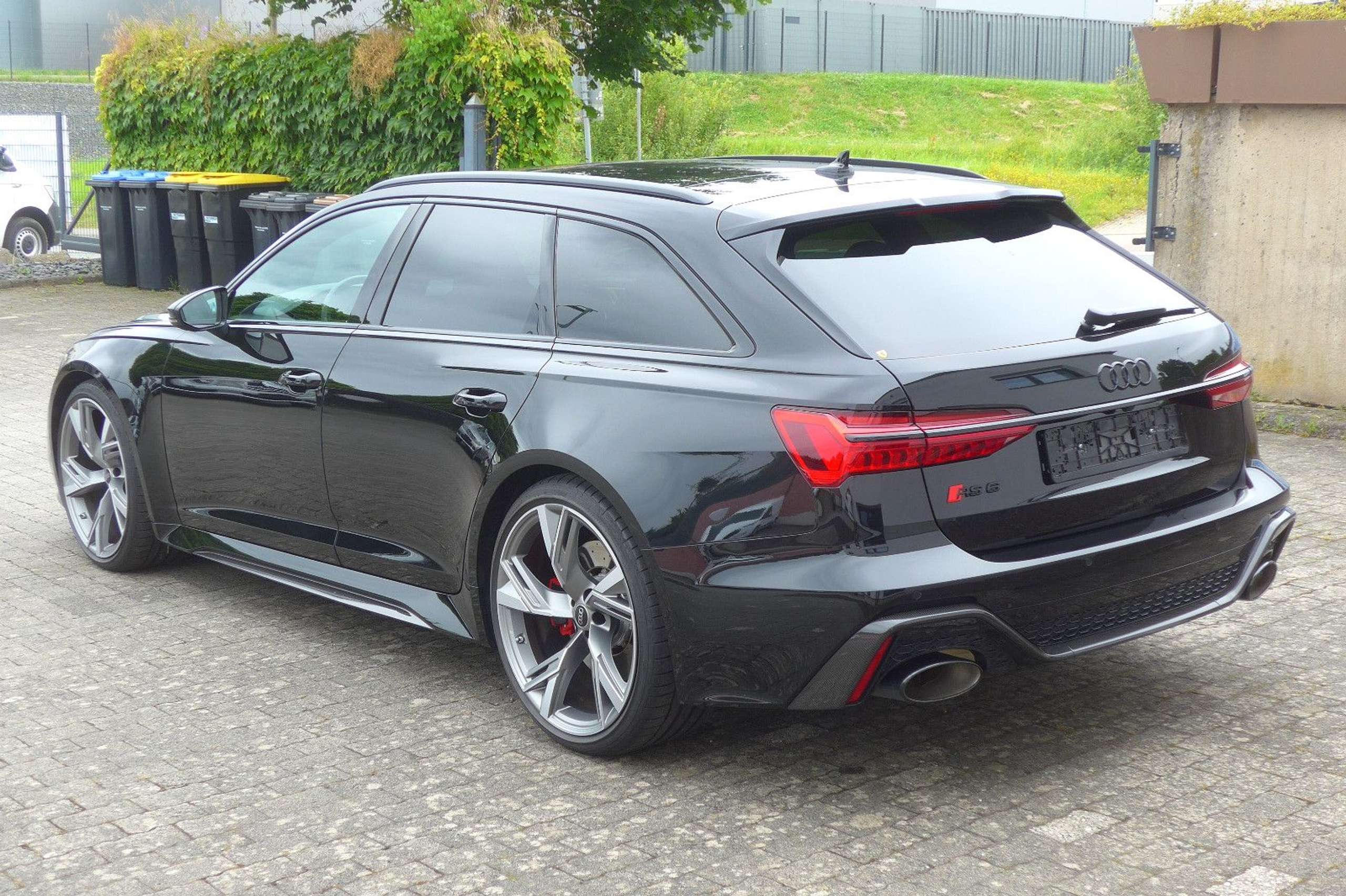 Audi - RS6