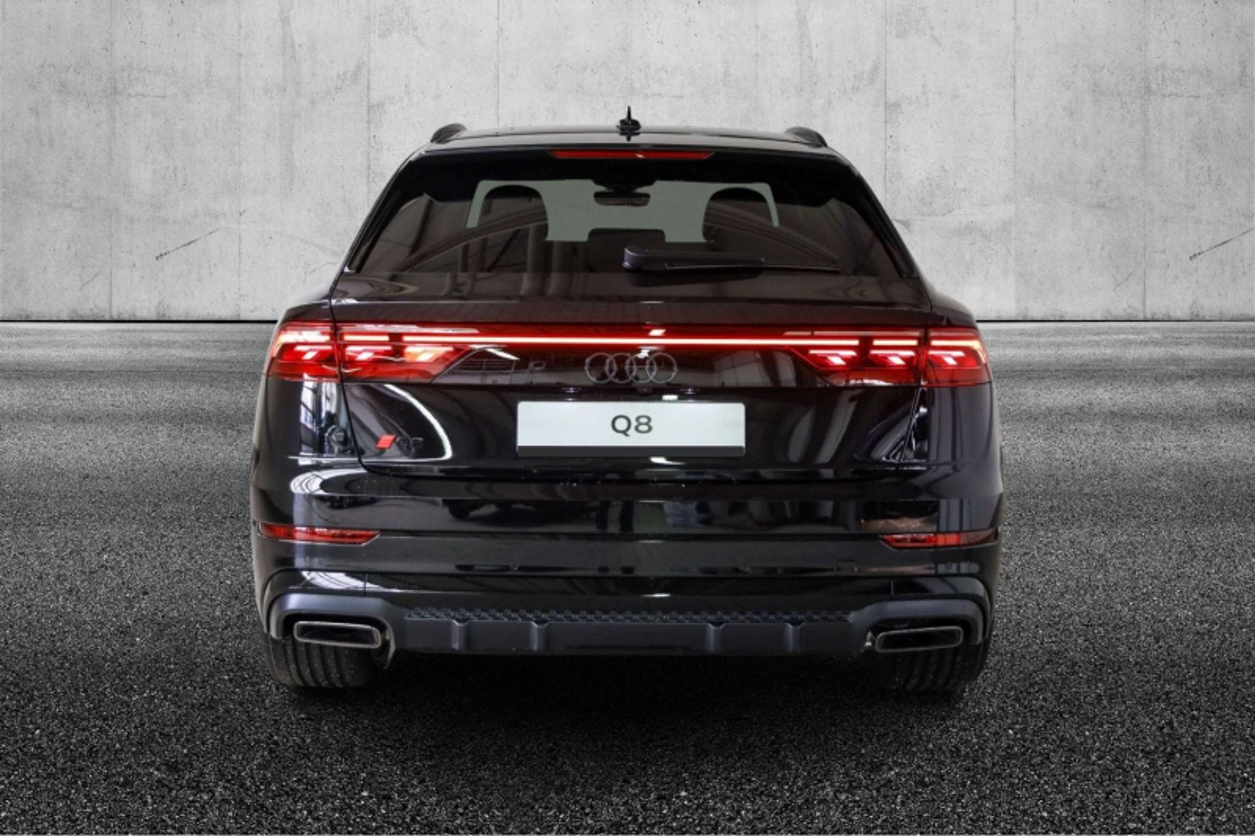 Audi - Q8