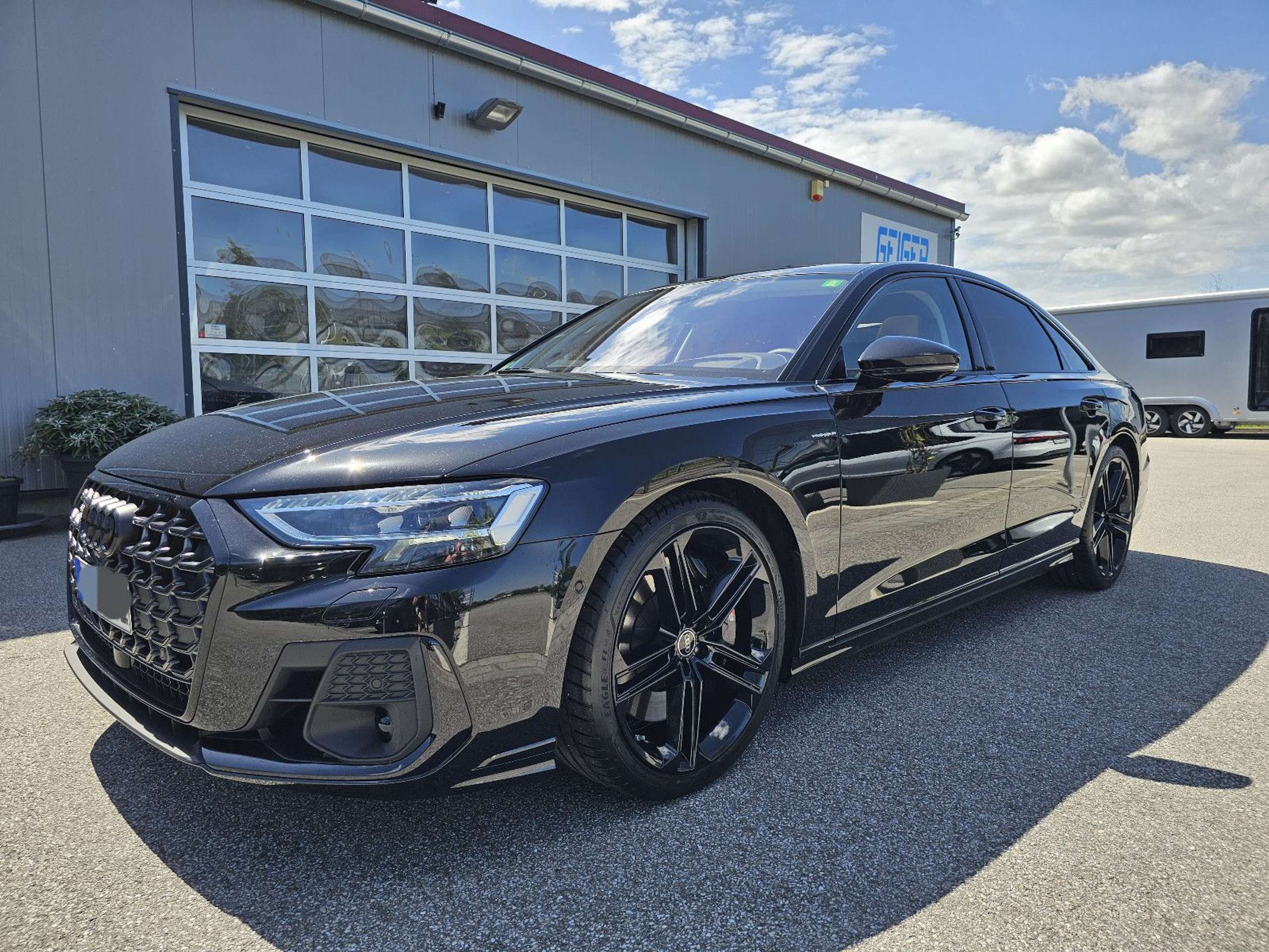 Audi - S8