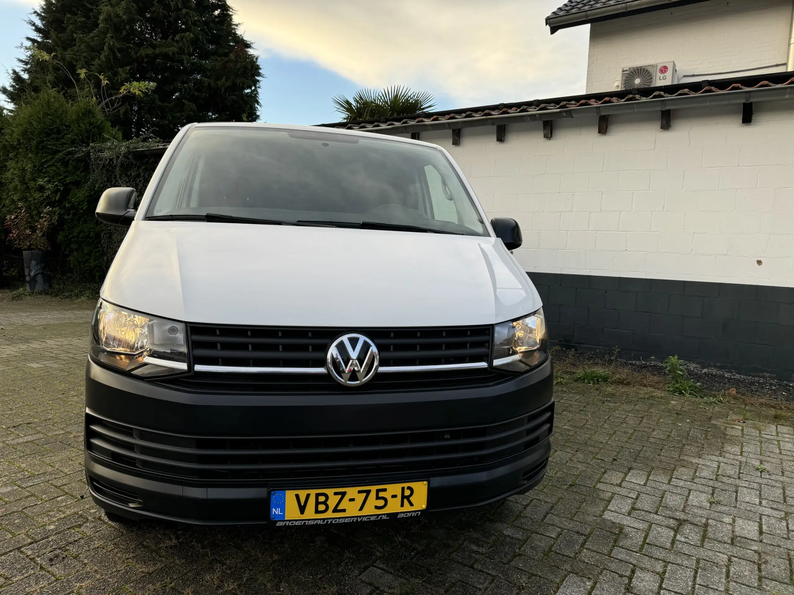 Volkswagen - T6 Transporter