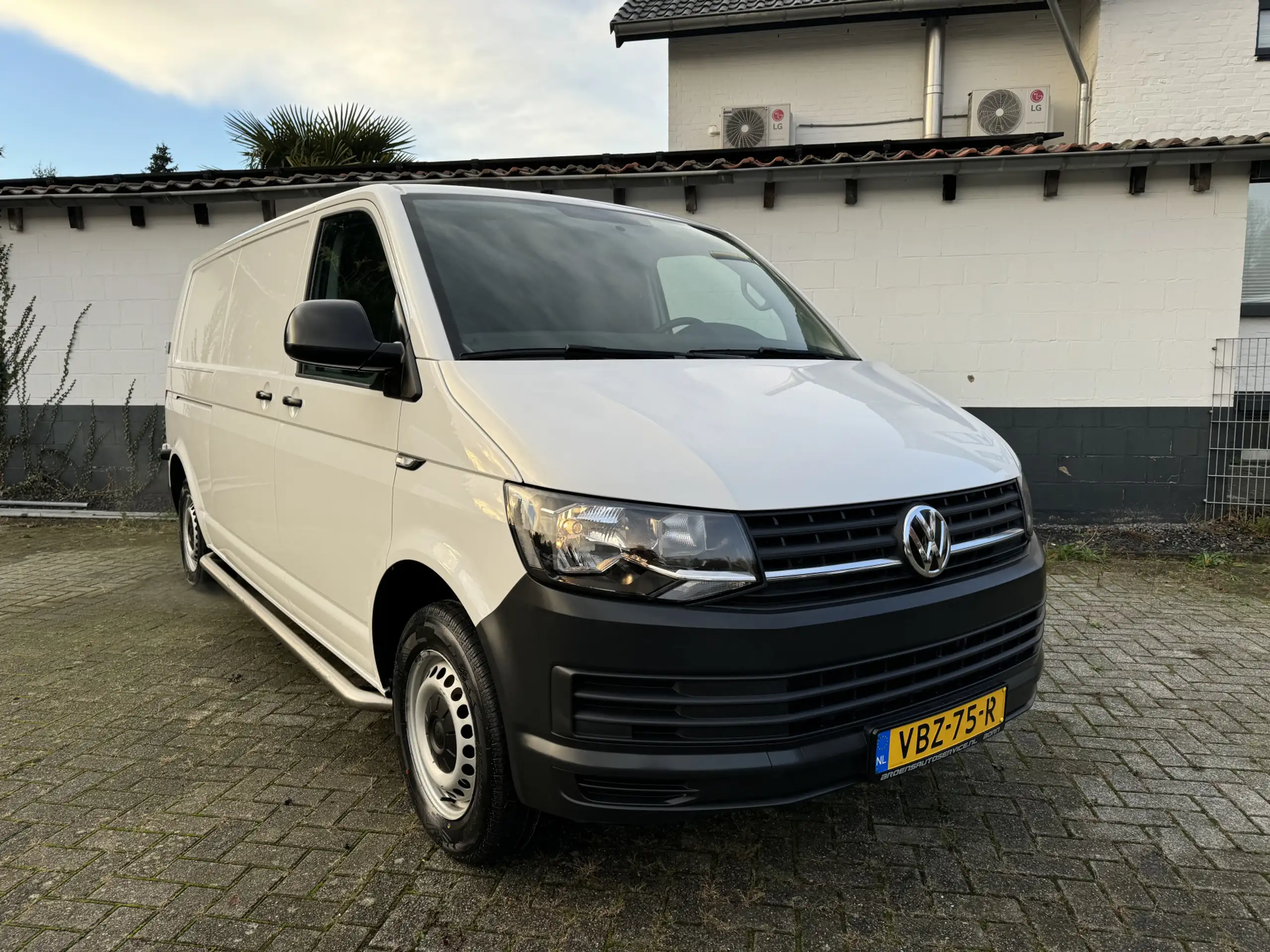 Volkswagen - T6 Transporter