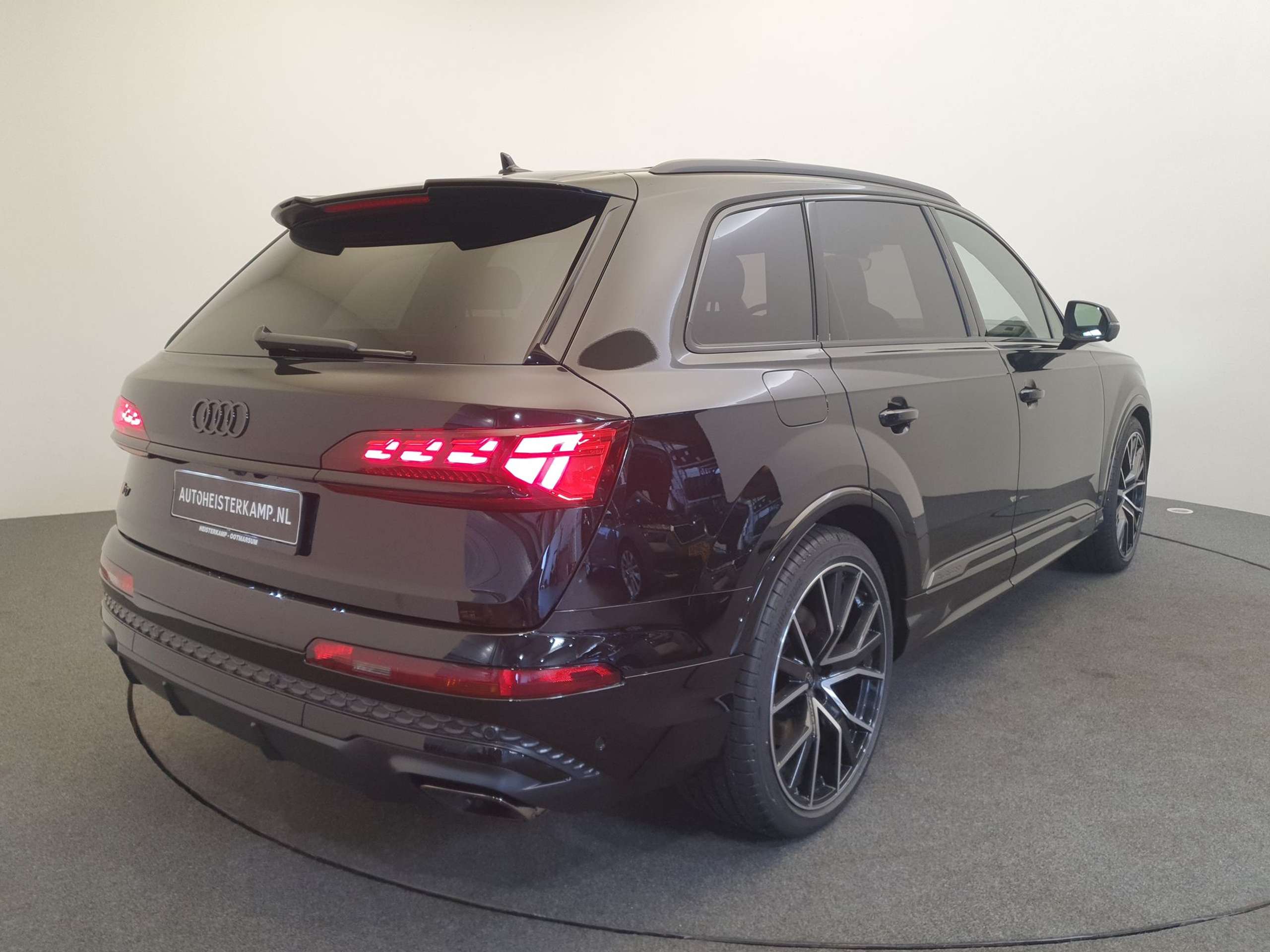 Audi - Q7