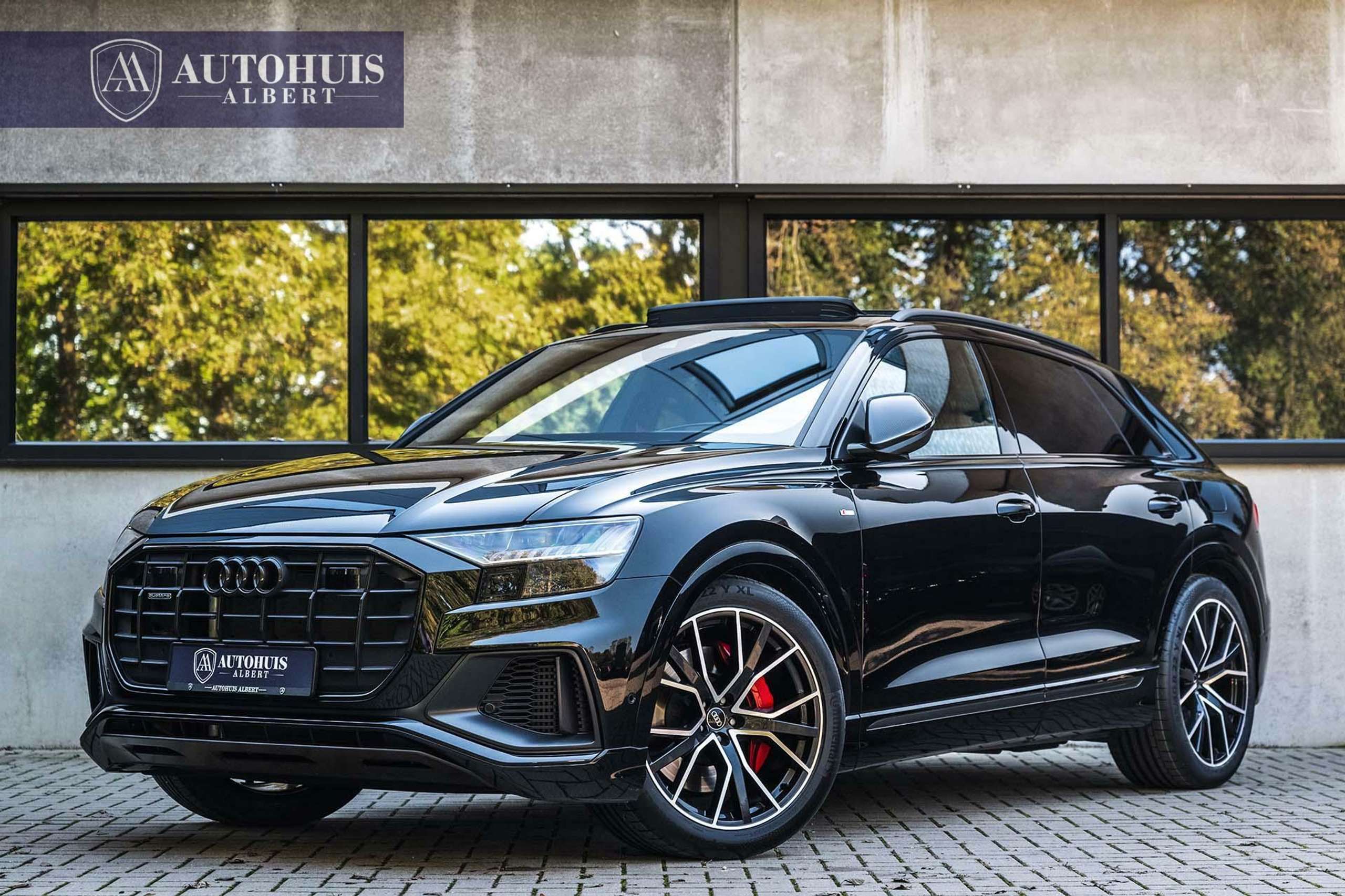 Audi - Q8