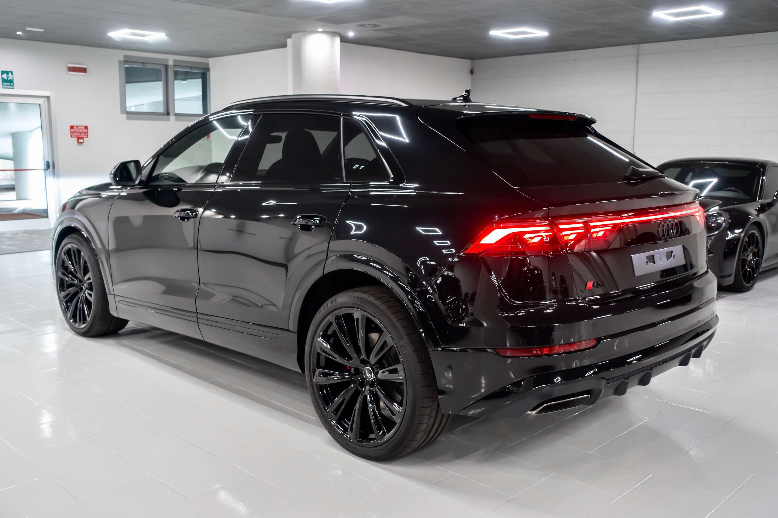 Audi - Q8