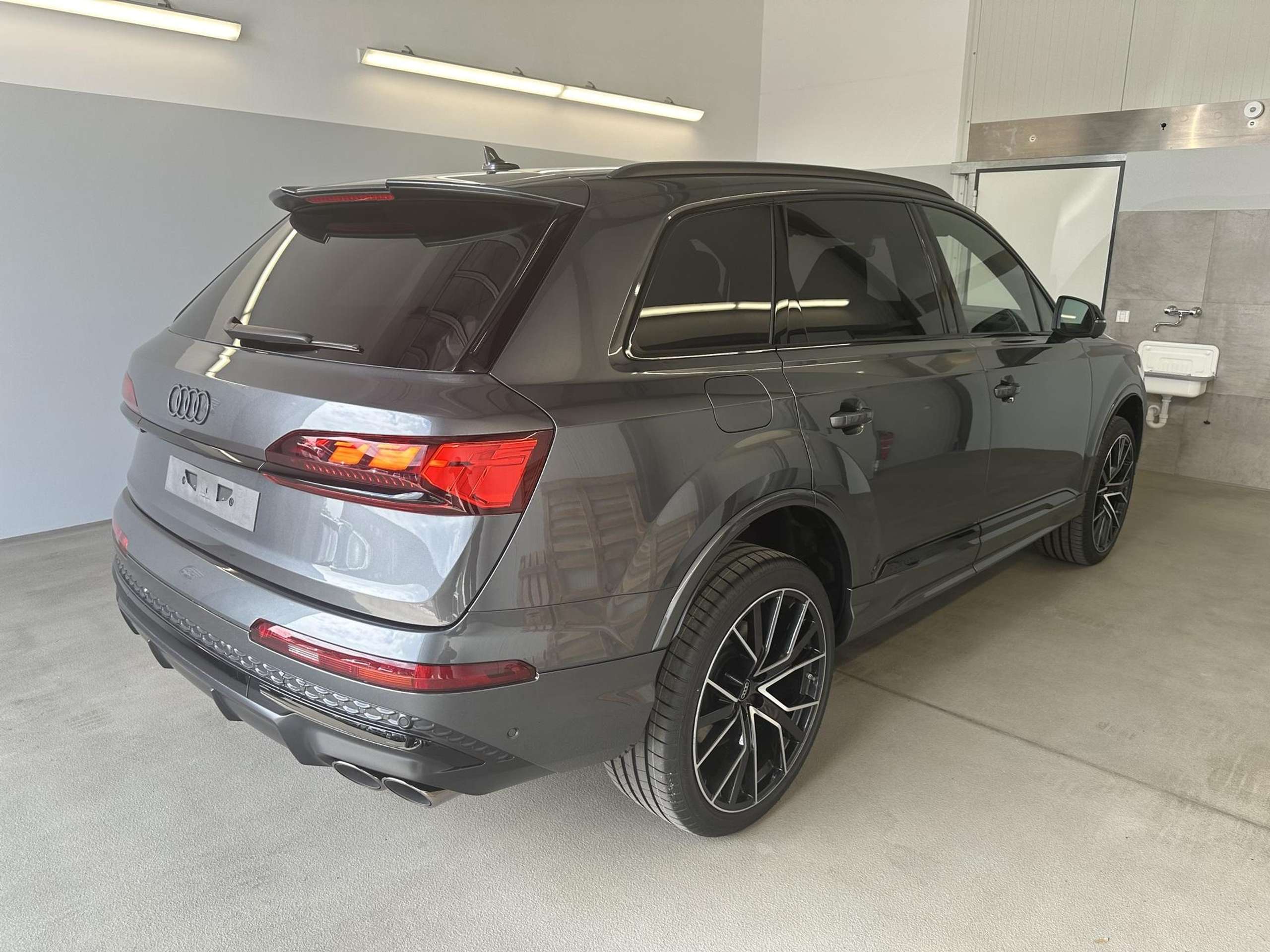 Audi - SQ7