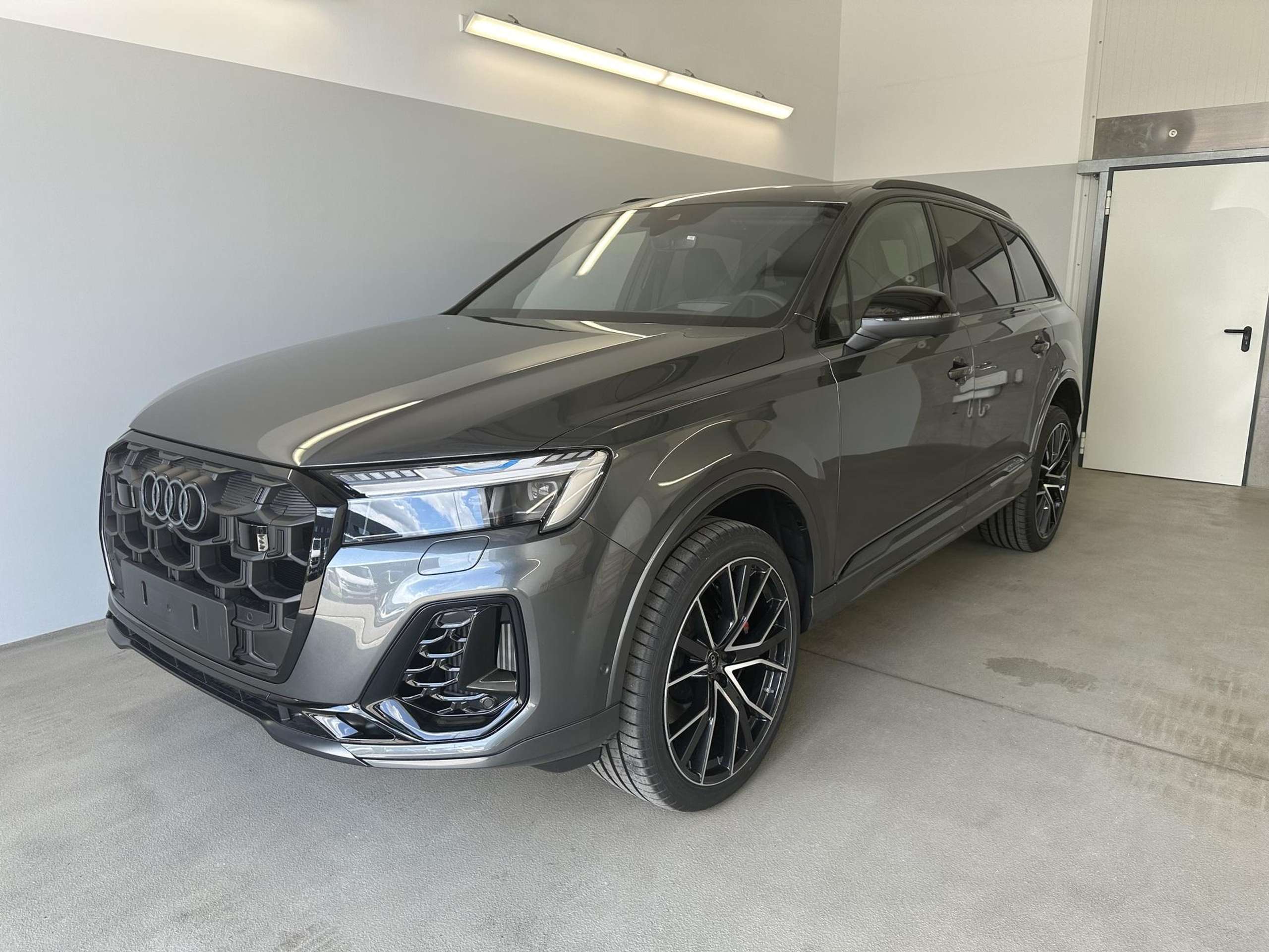 Audi - SQ7