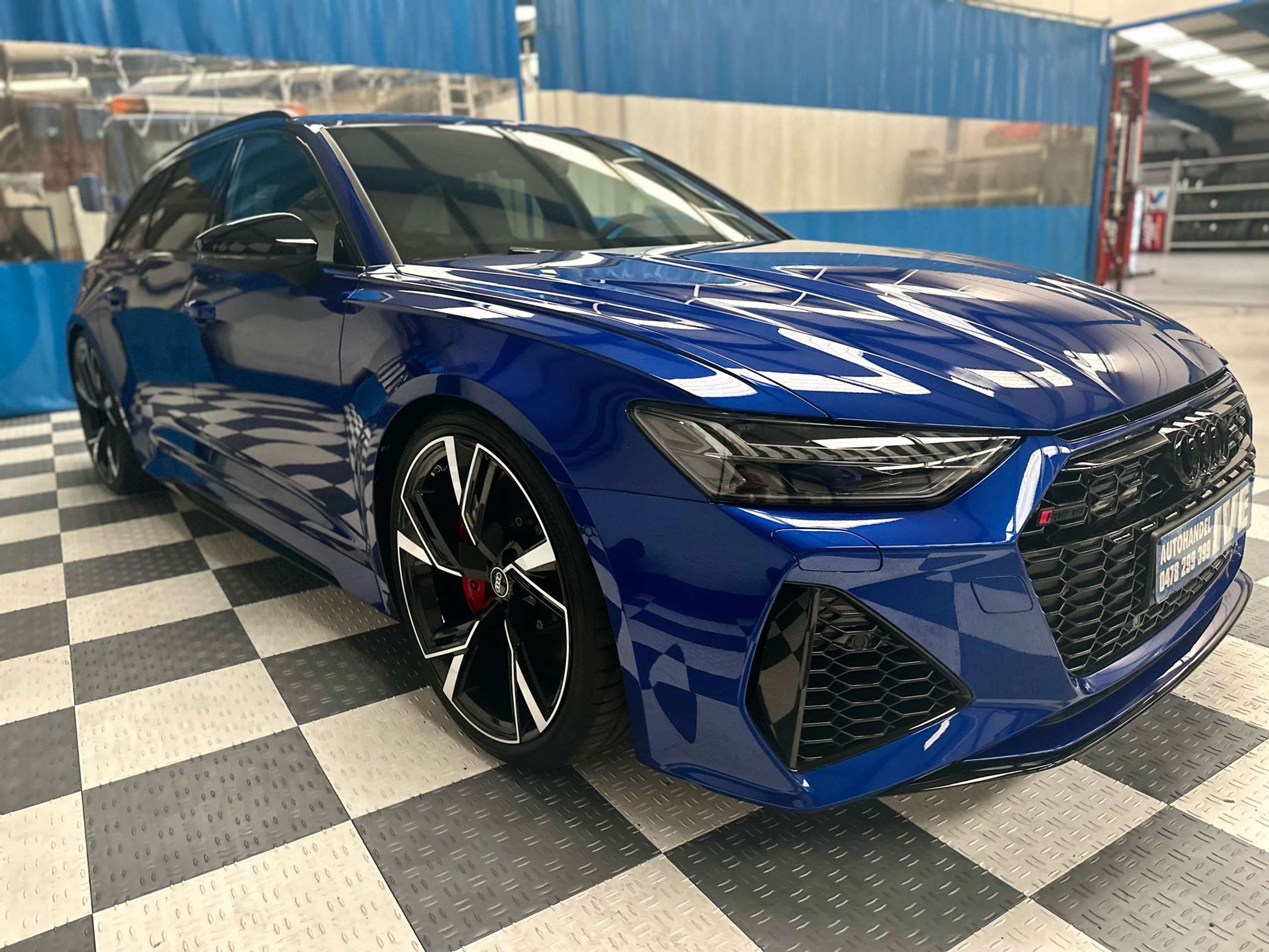 Audi - RS6