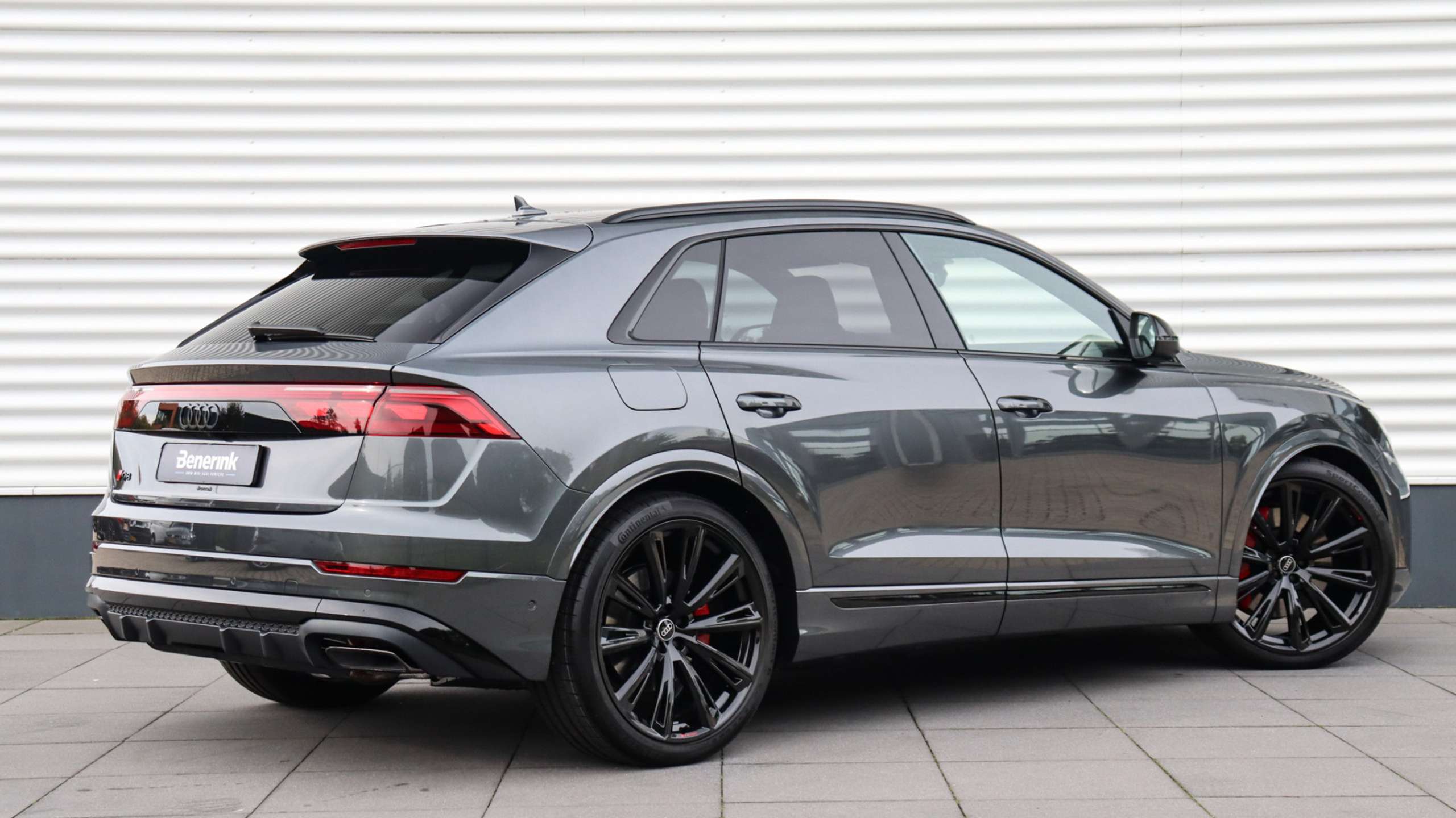 Audi - Q8