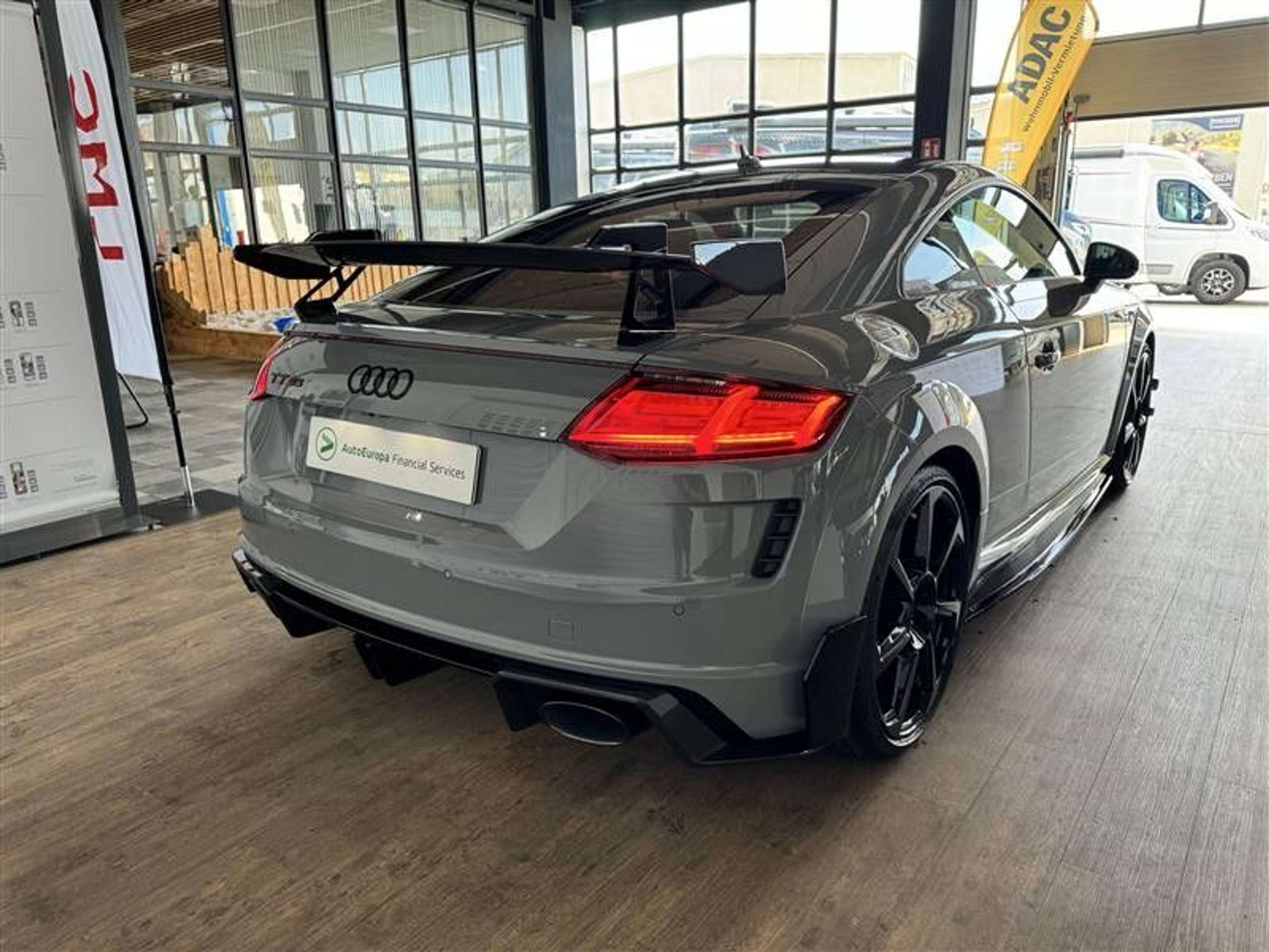 Audi - TT RS