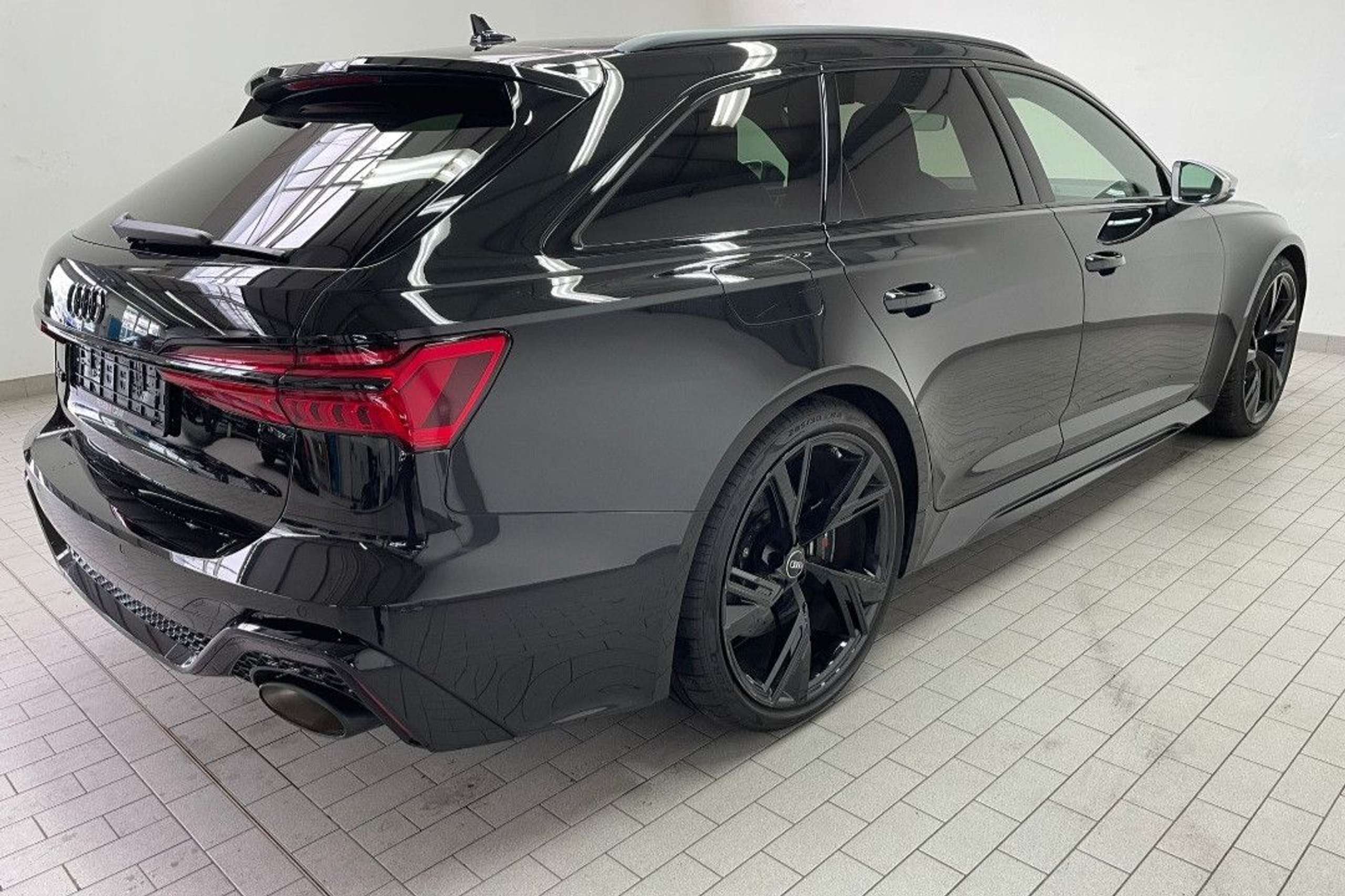 Audi - RS6