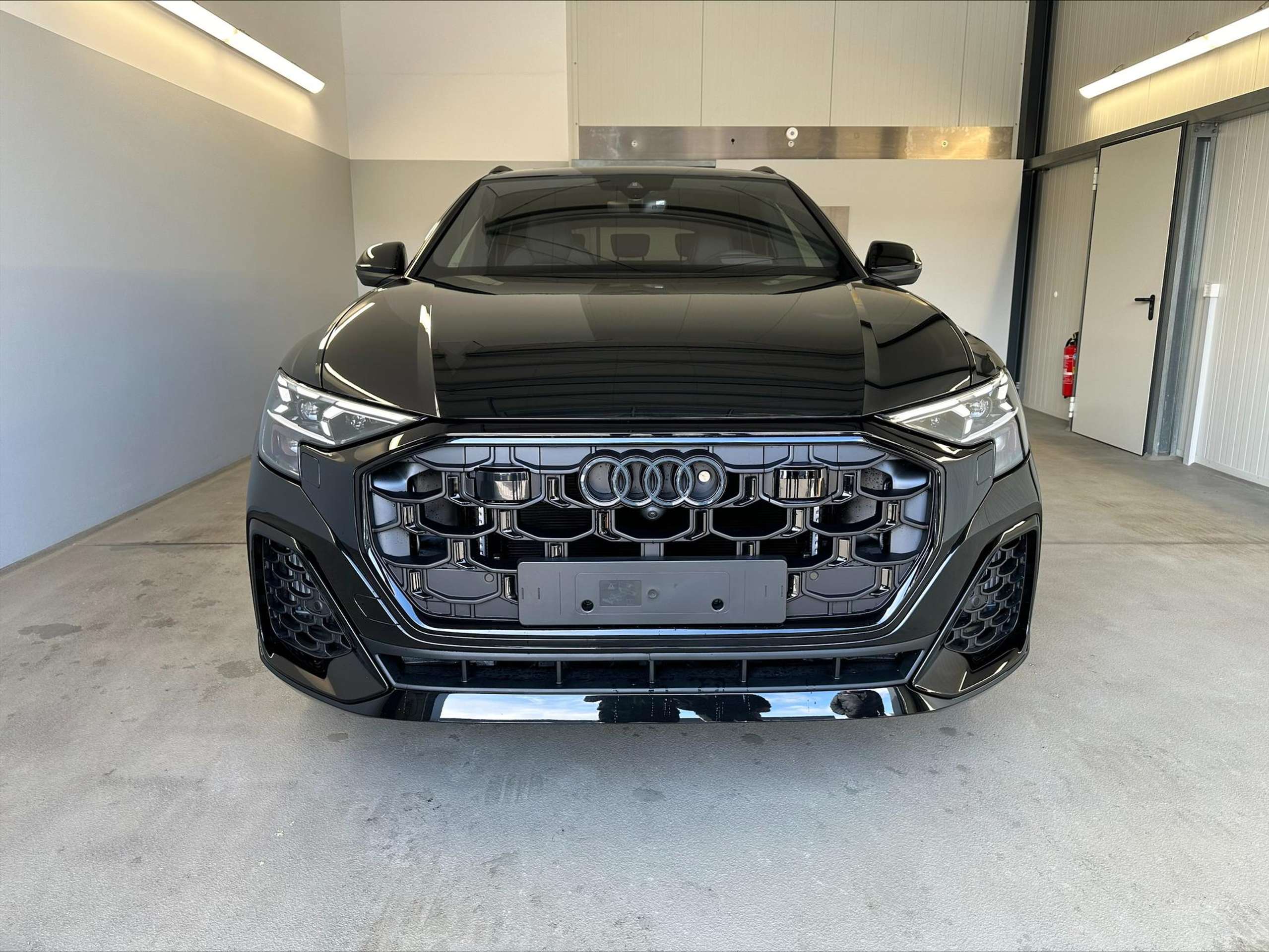 Audi - SQ8