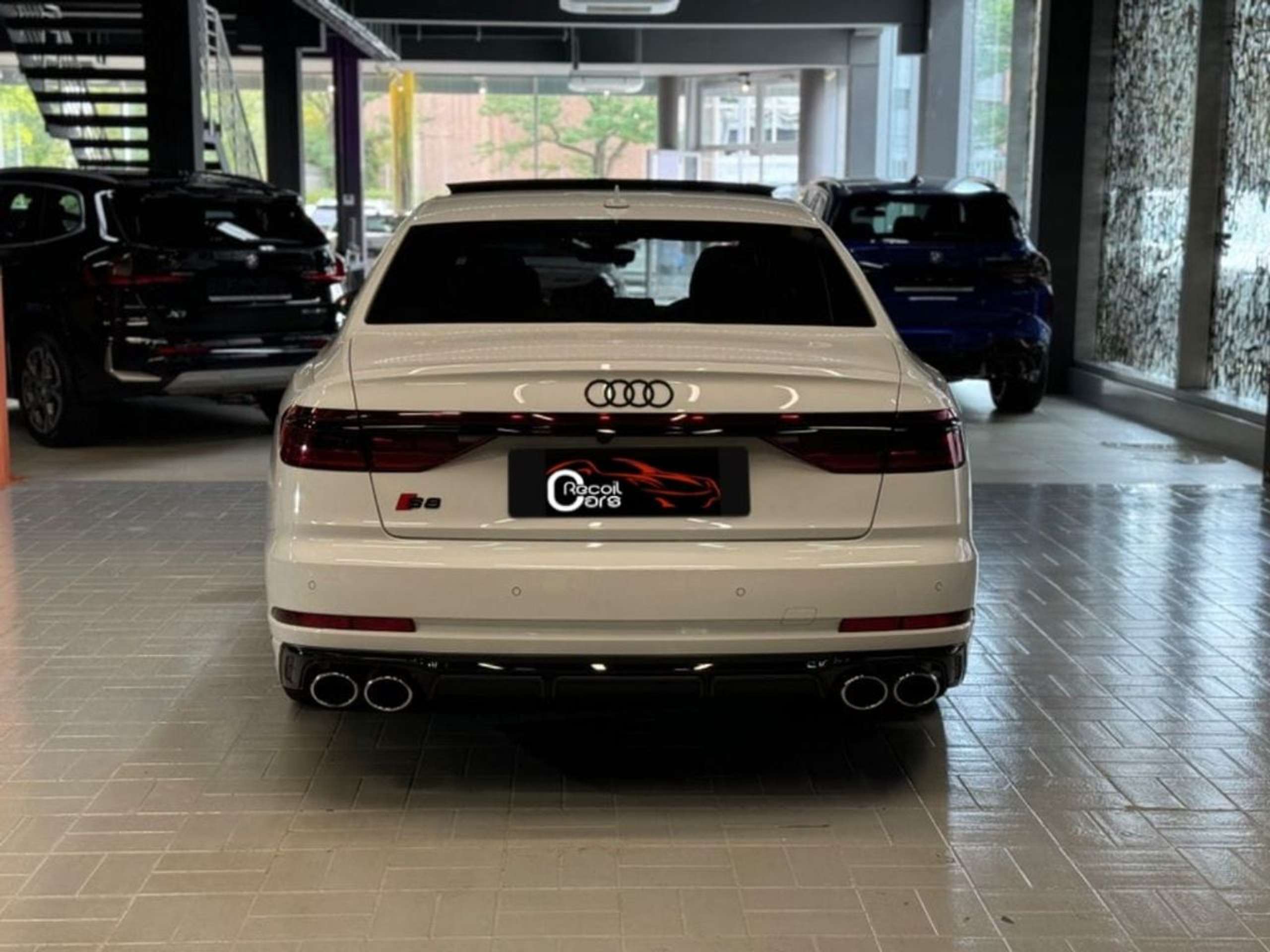 Audi - A8