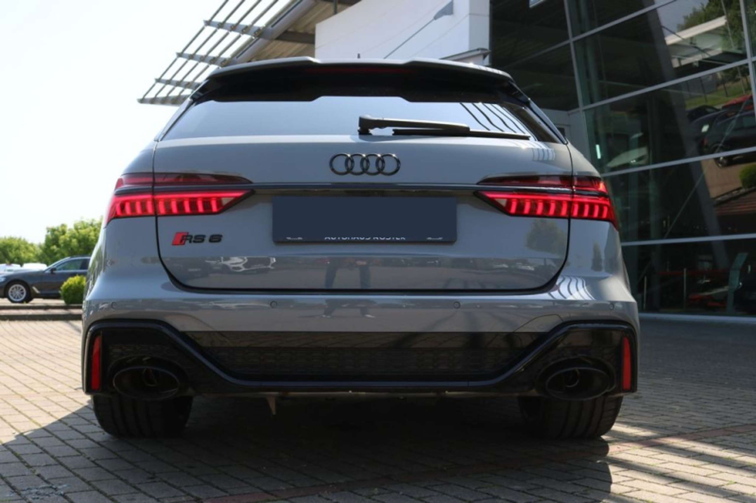 Audi - RS6