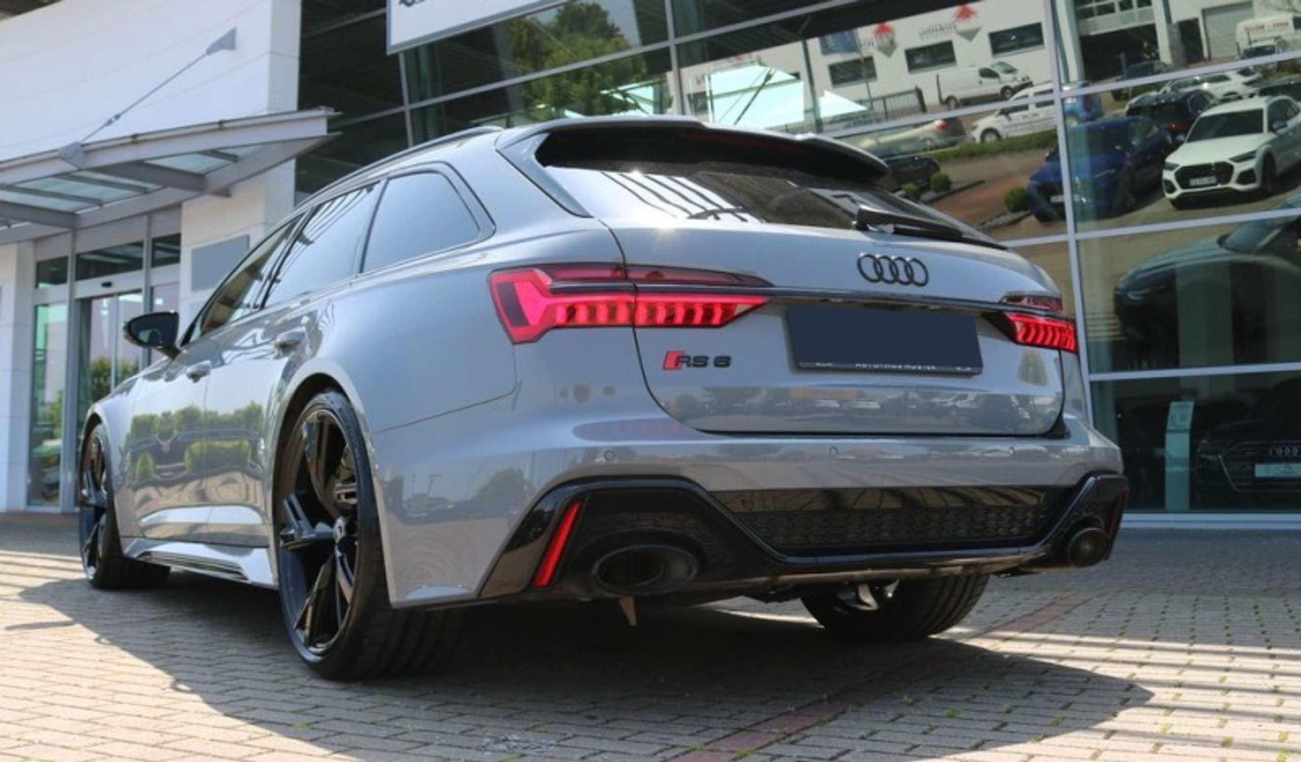 Audi - RS6