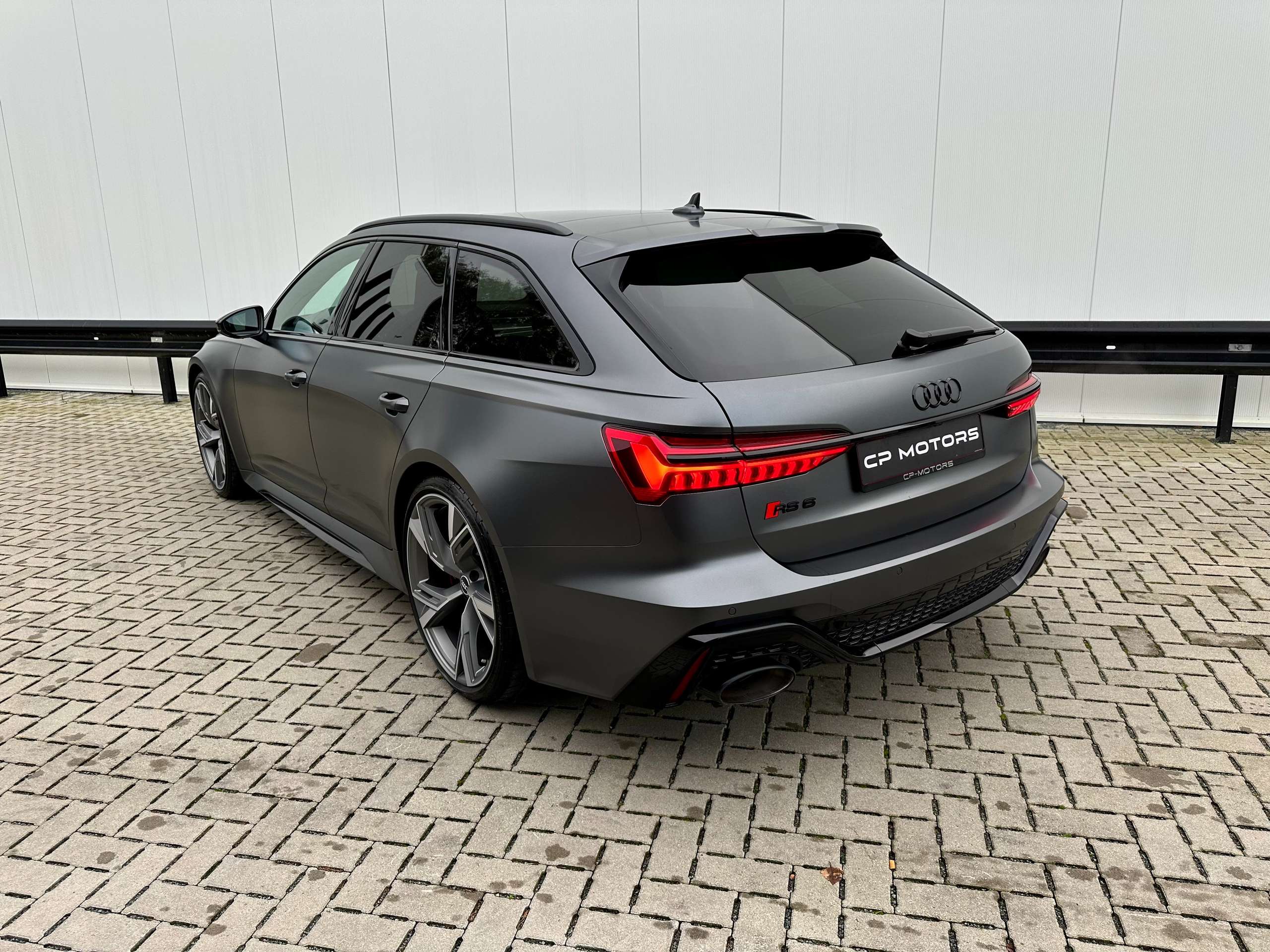 Audi - RS6