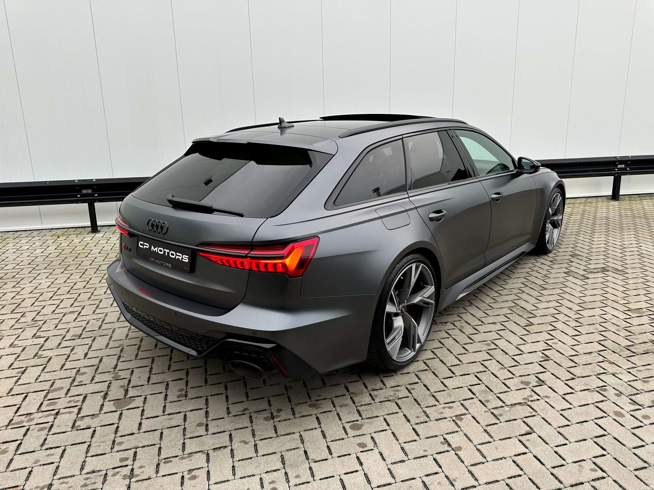 Audi - RS6