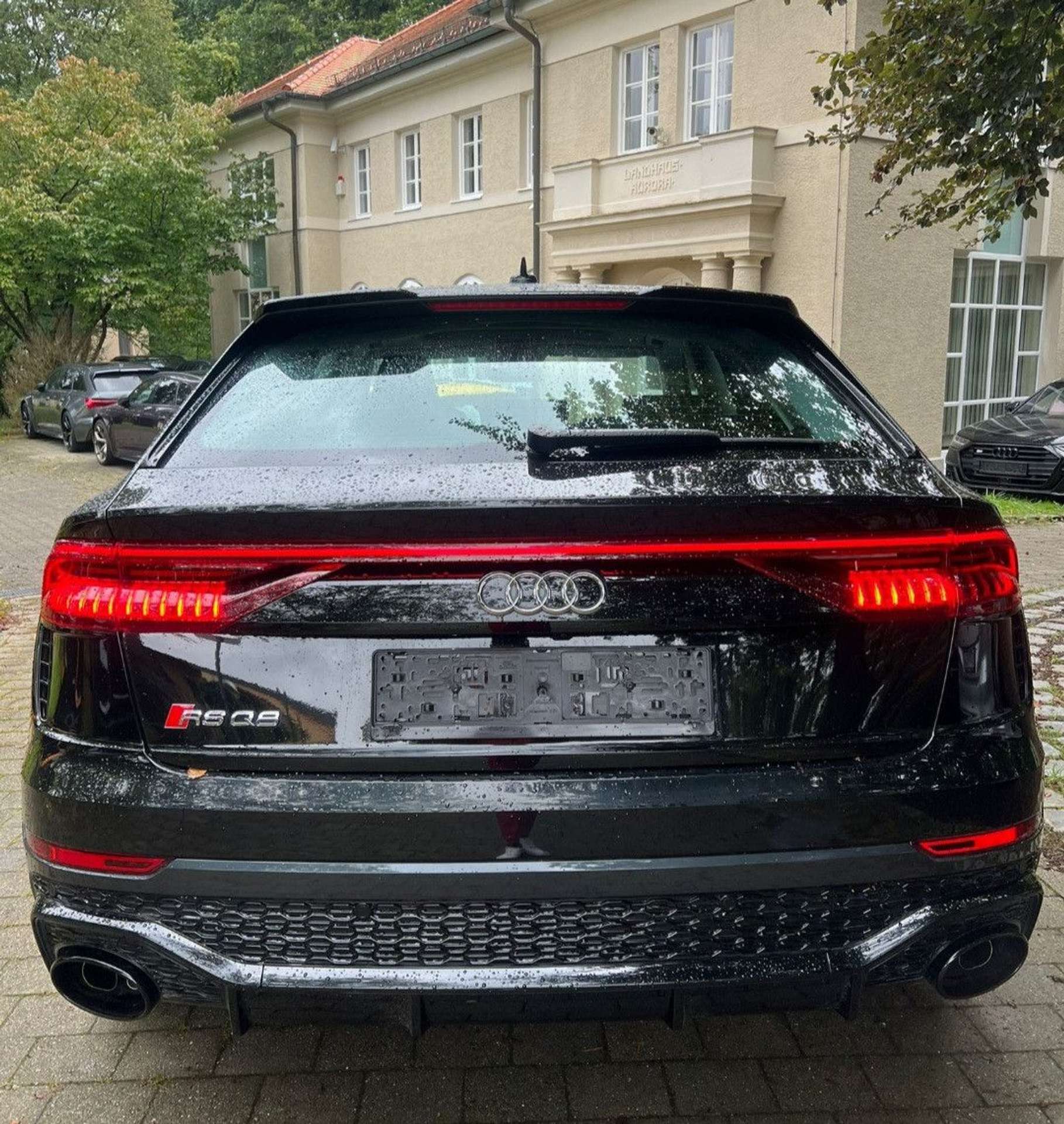 Audi - RS Q8