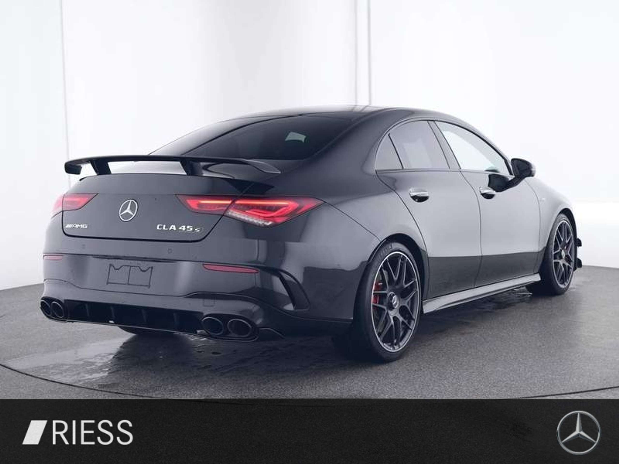 Mercedes-Benz - CLA 45 AMG