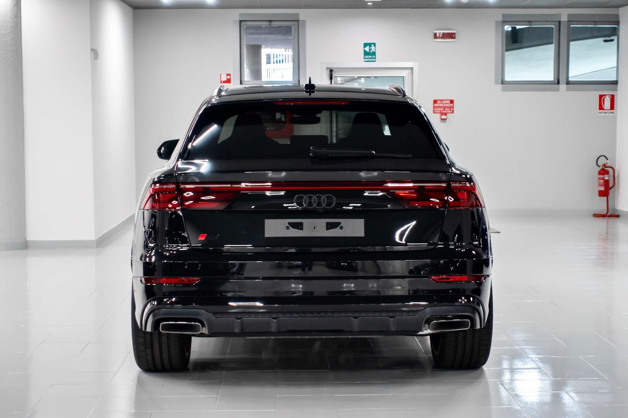 Audi - Q8