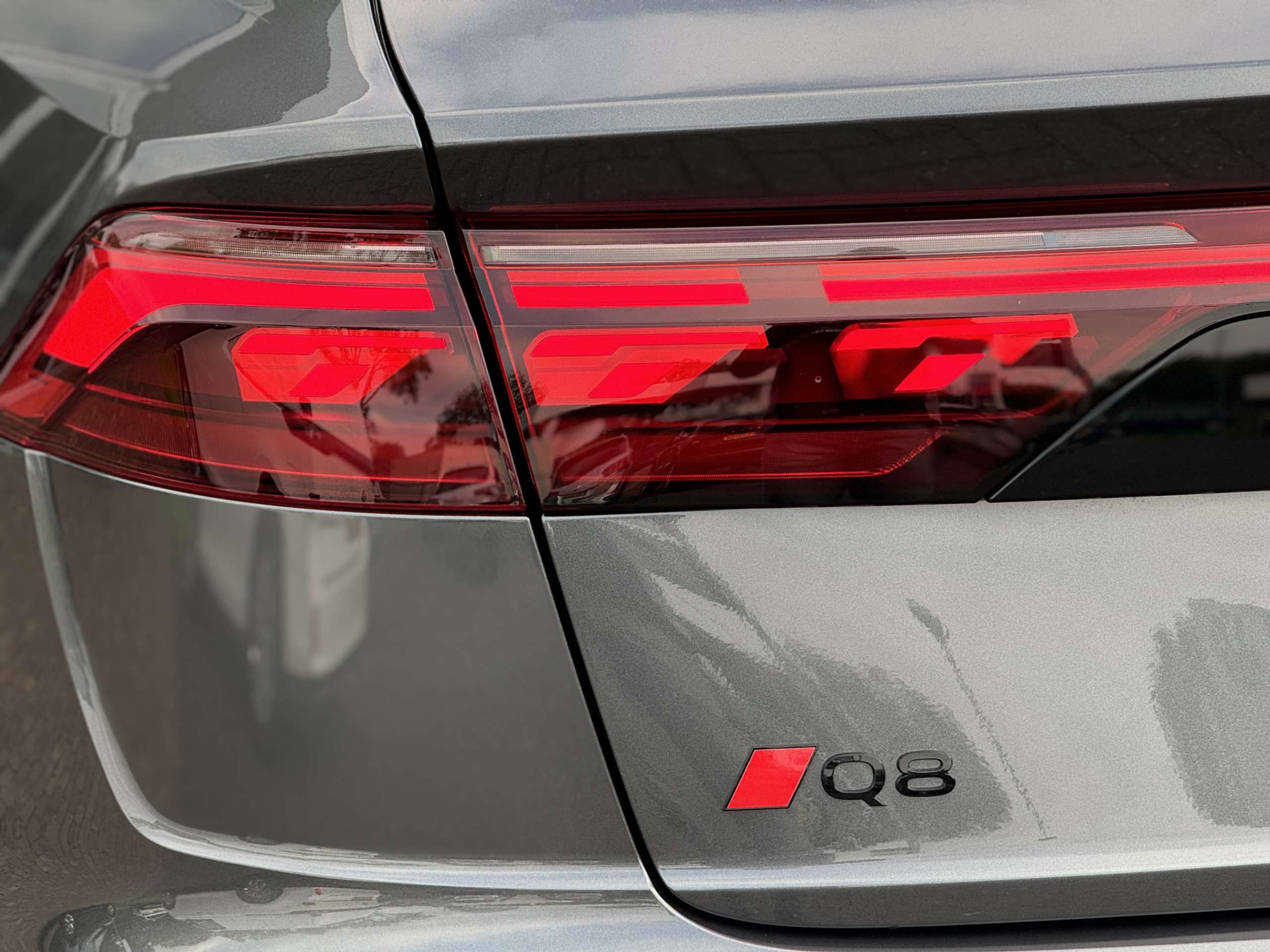 Audi - Q8