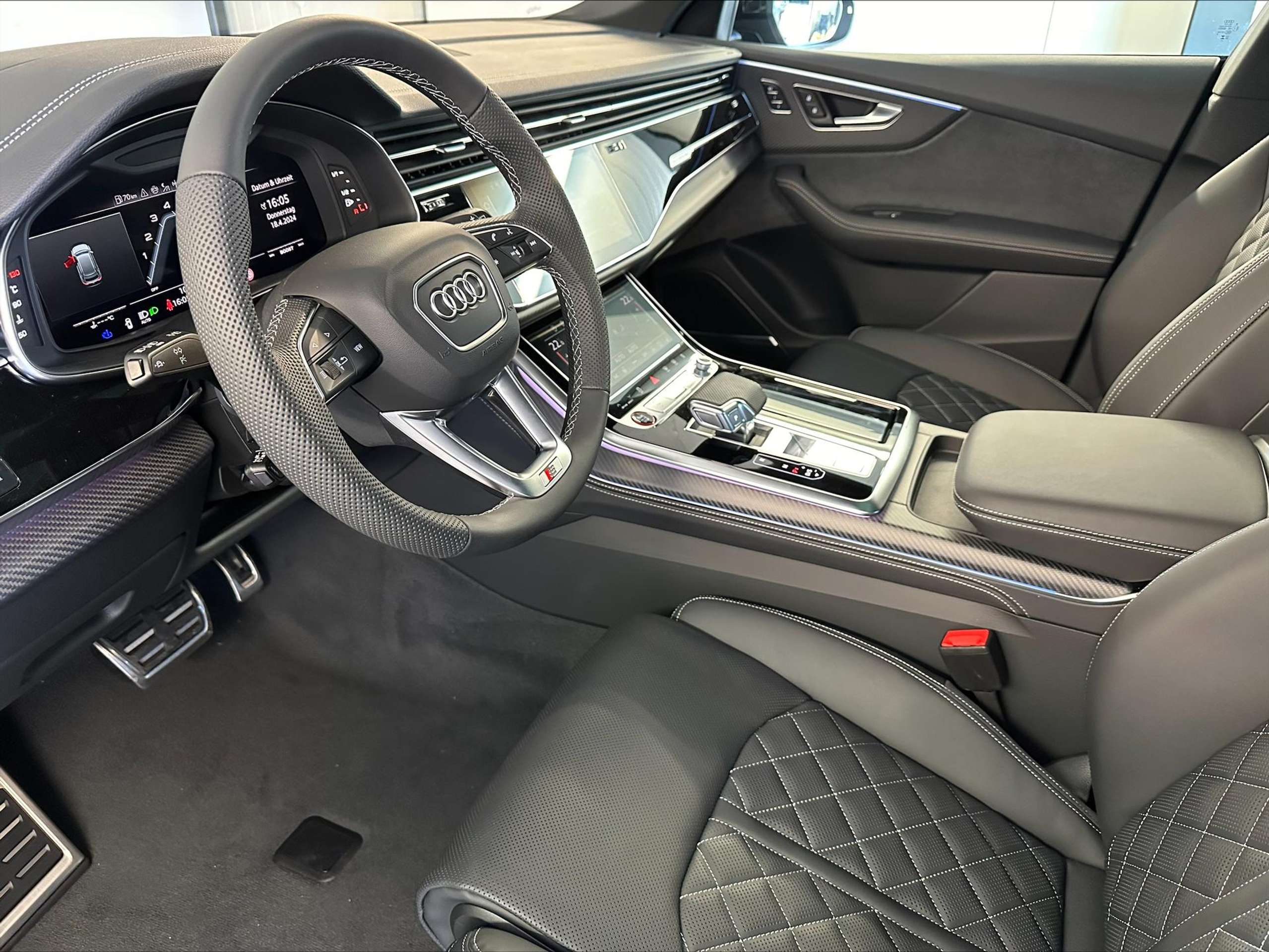 Audi - SQ8