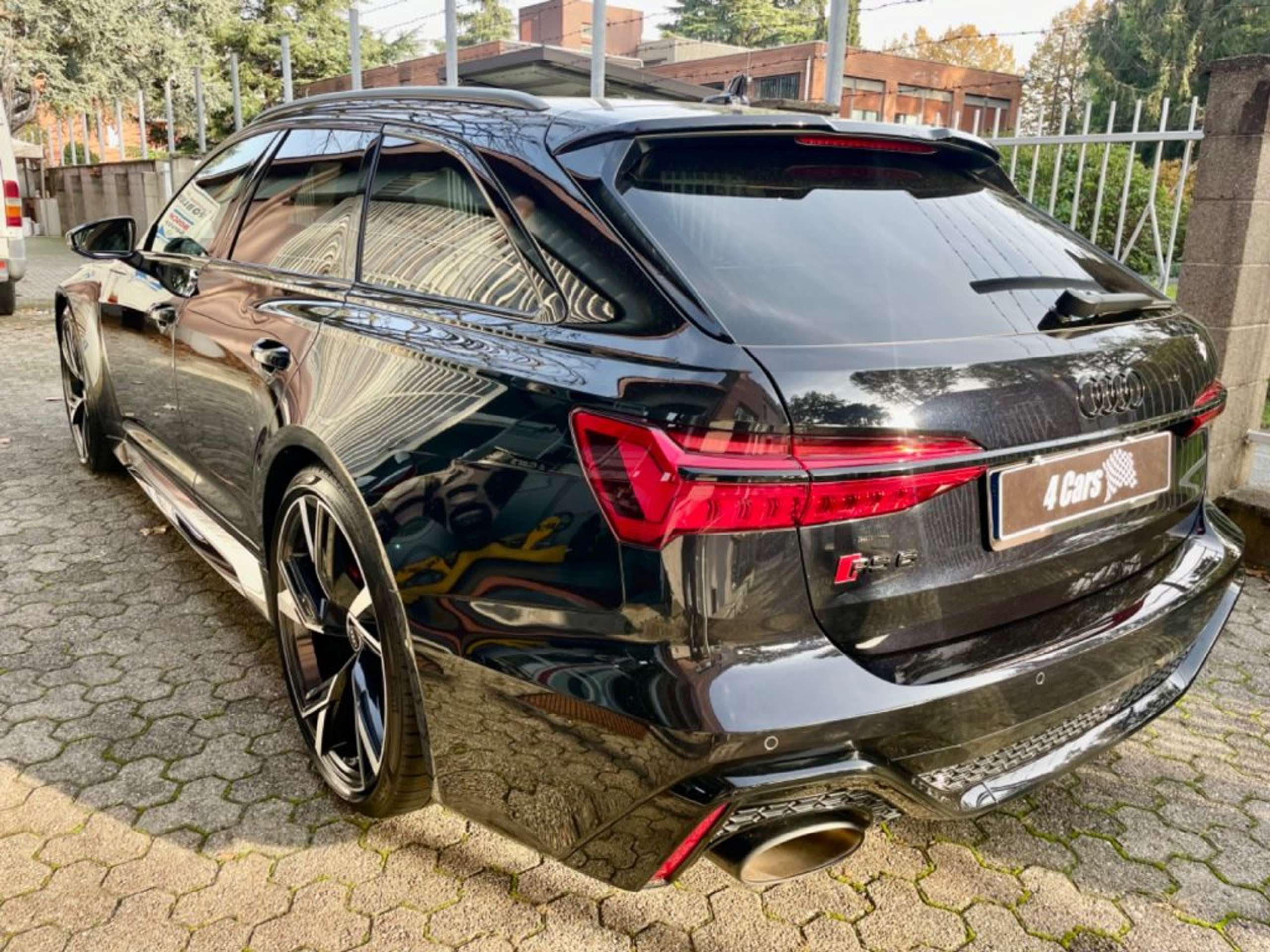 Audi - RS6