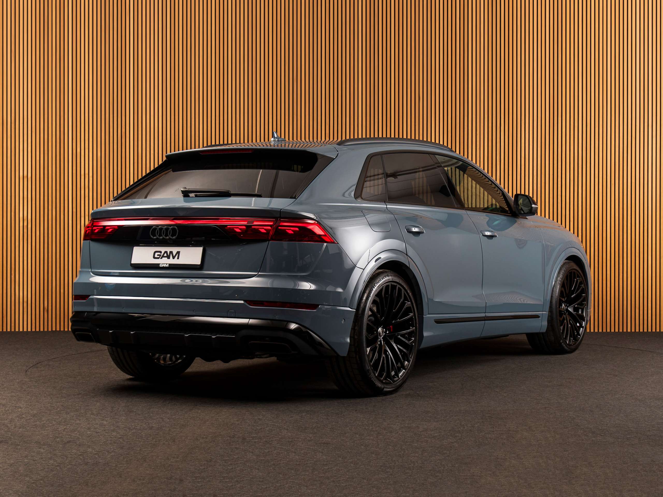 Audi - Q8