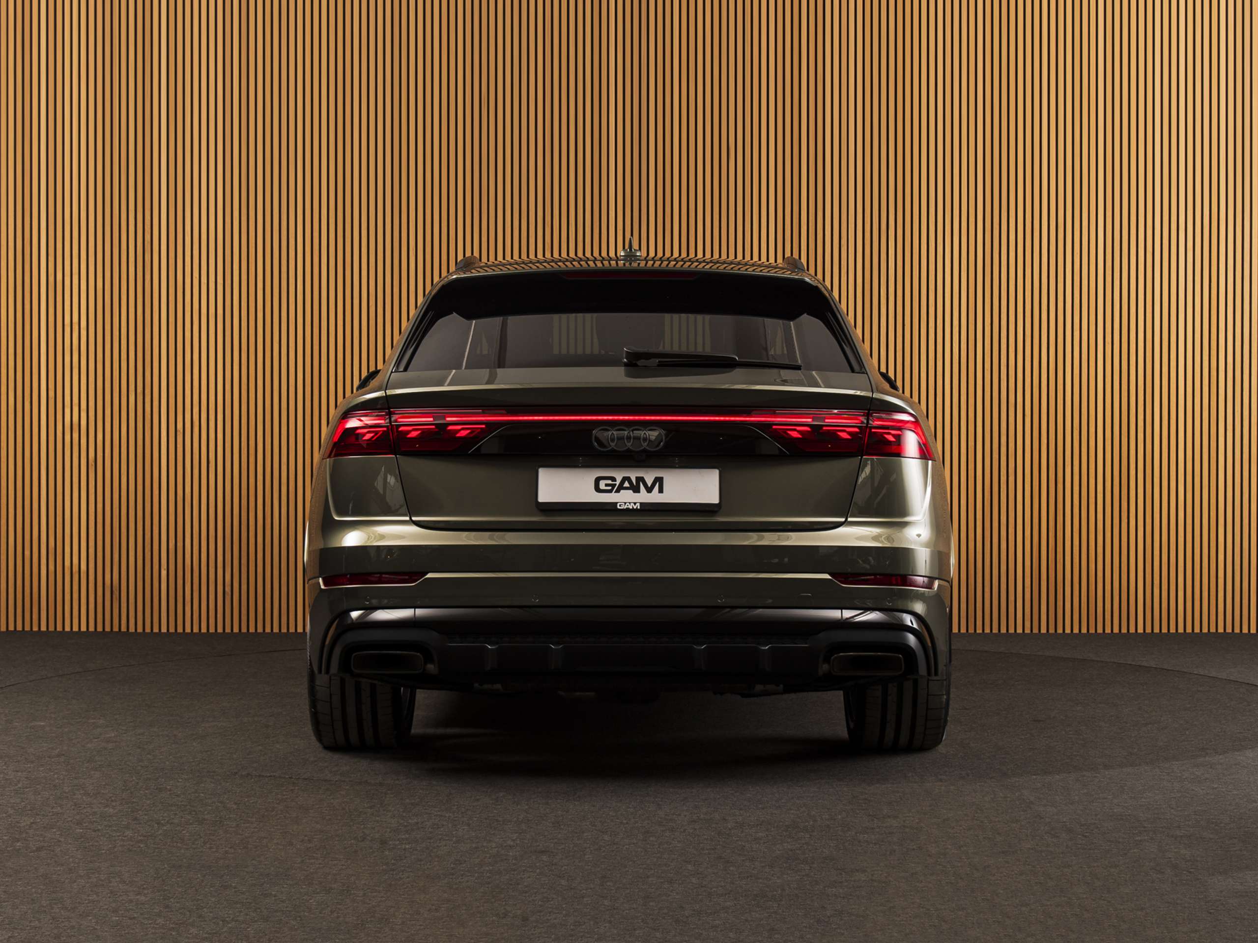 Audi - Q8