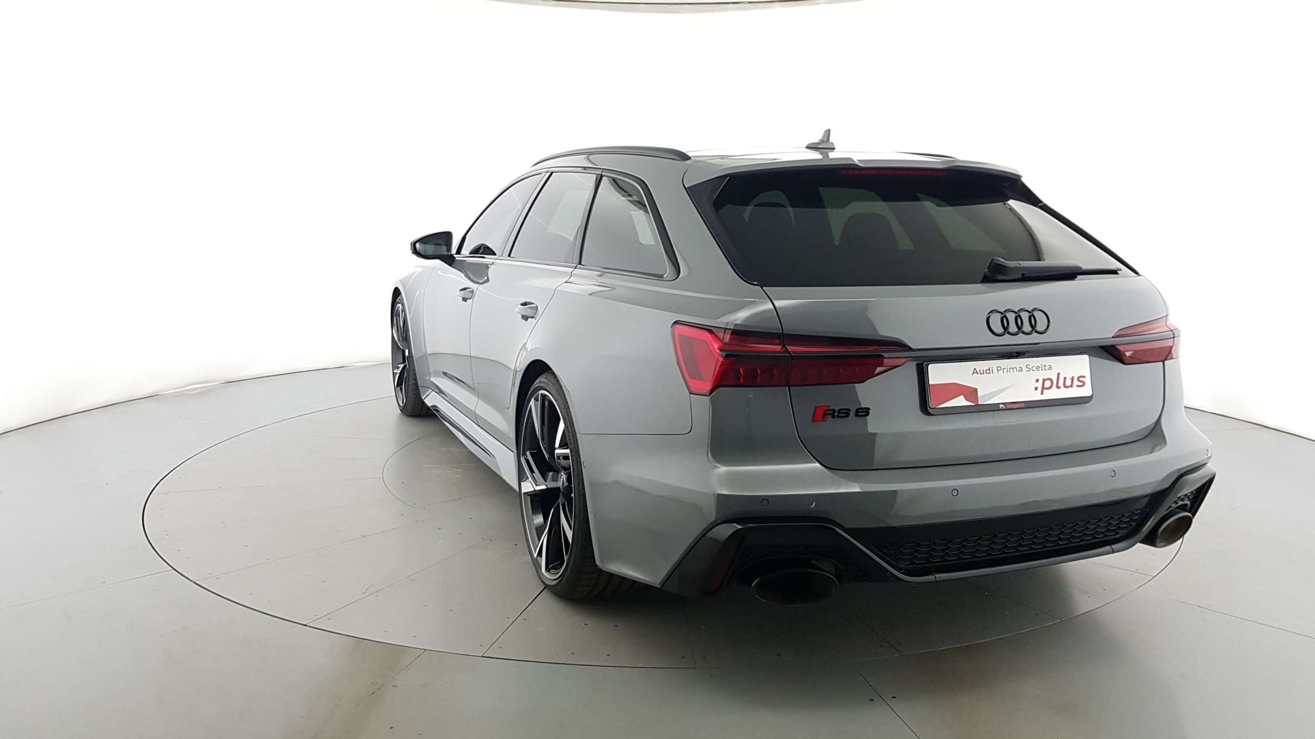 Audi - RS6