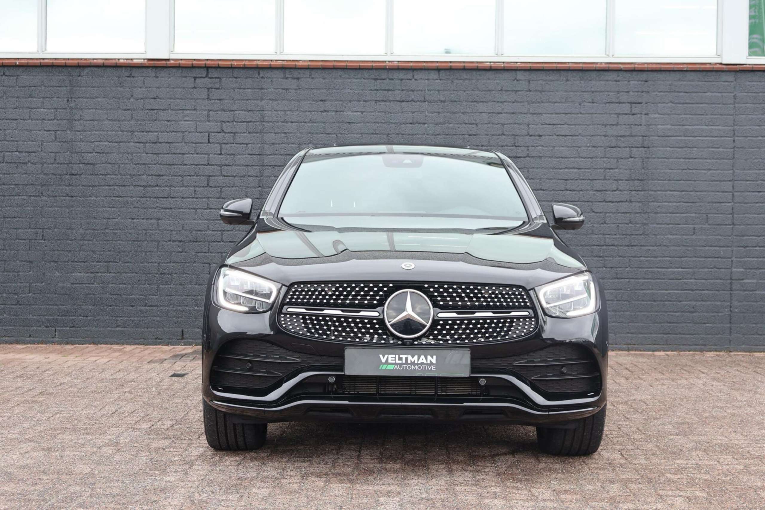 Mercedes-Benz - GLC 300