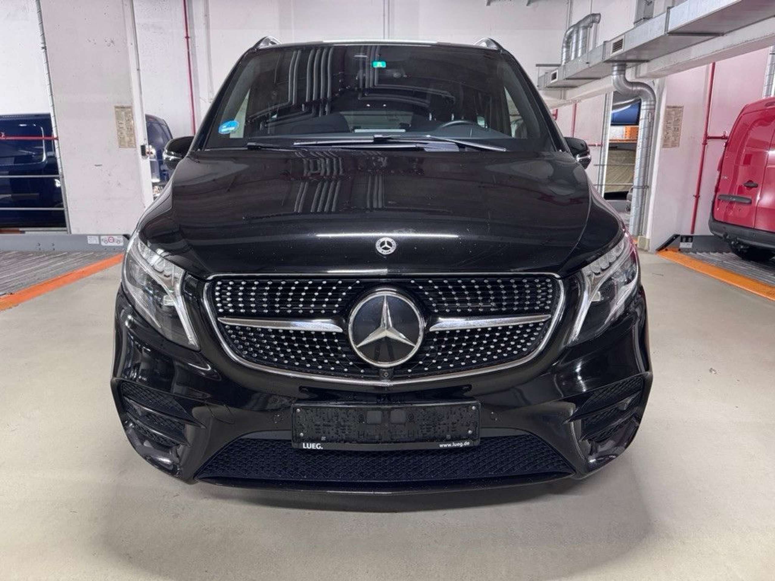 Mercedes-Benz - V 250