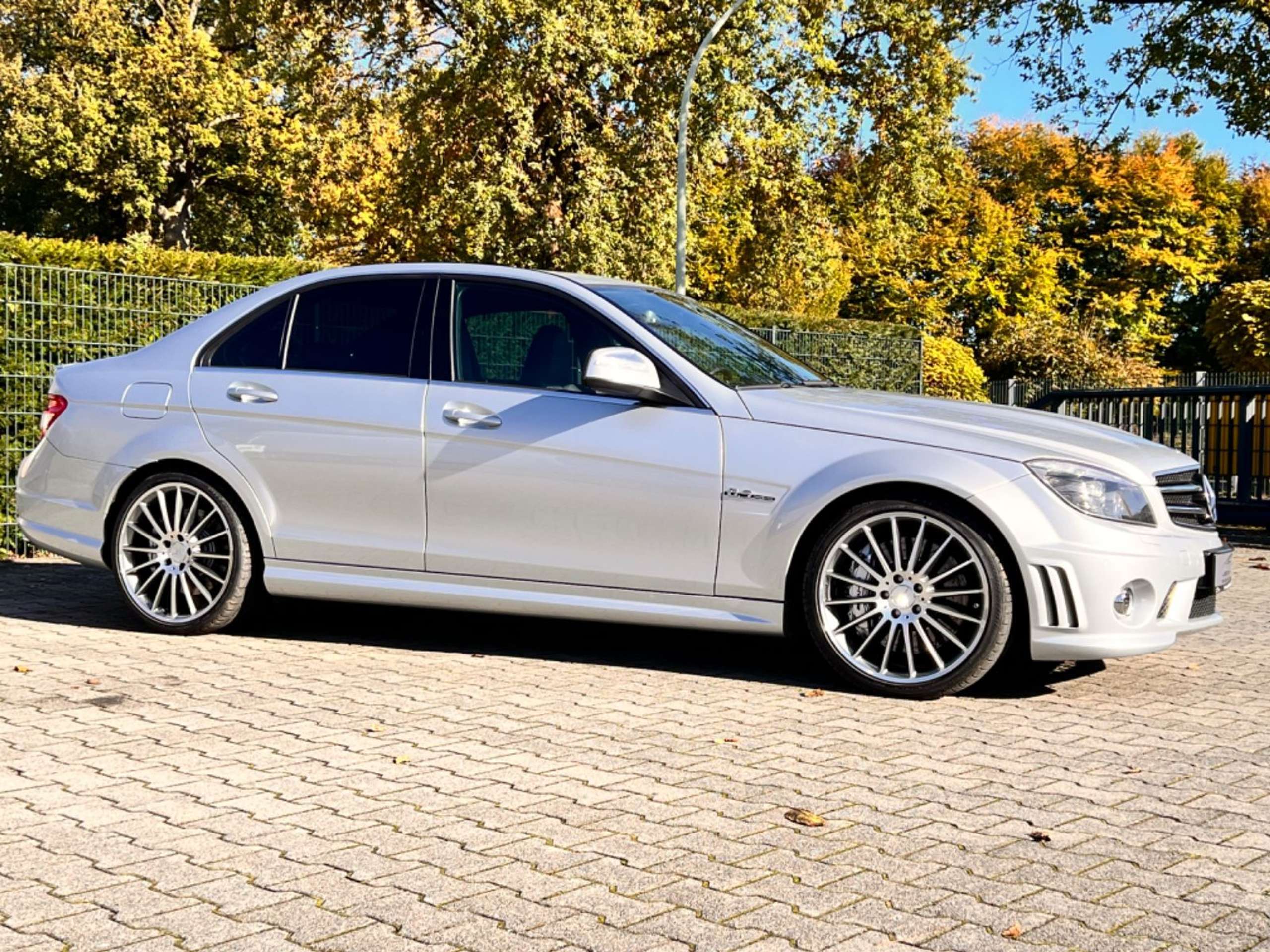 Mercedes-Benz - C 63 AMG